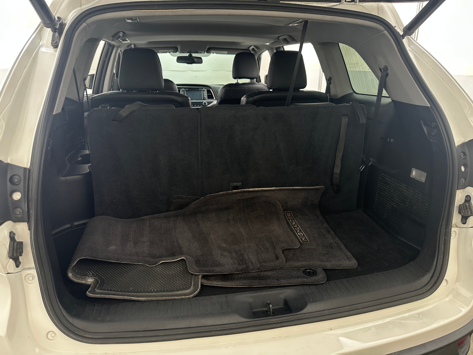 Thumbnail: 2014 Toyota Highlander - 6