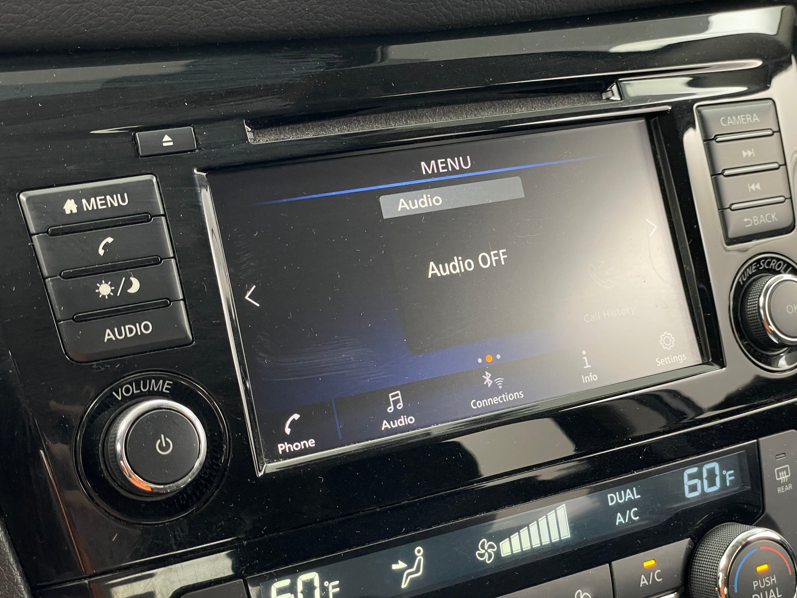 Thumbnail: 2022 Nissan Rogue Sport - 4