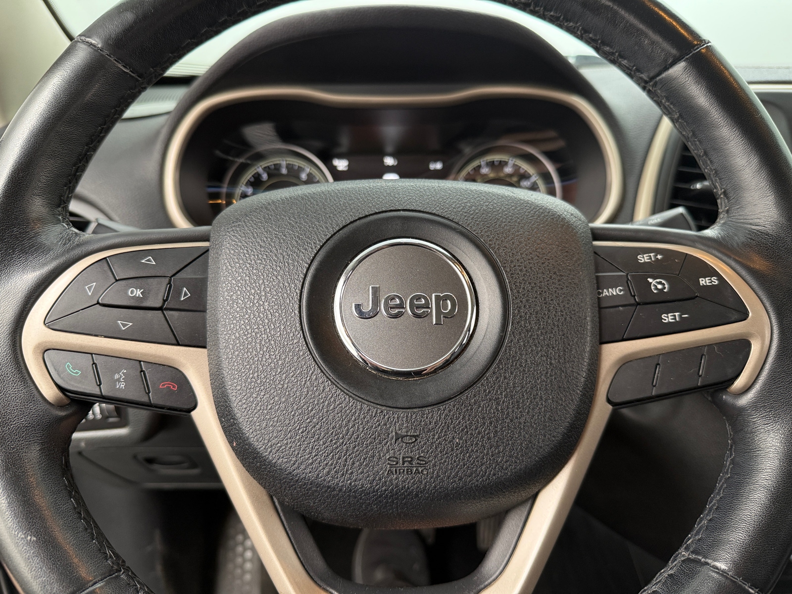 Thumbnail: 2015 Jeep Cherokee - 4