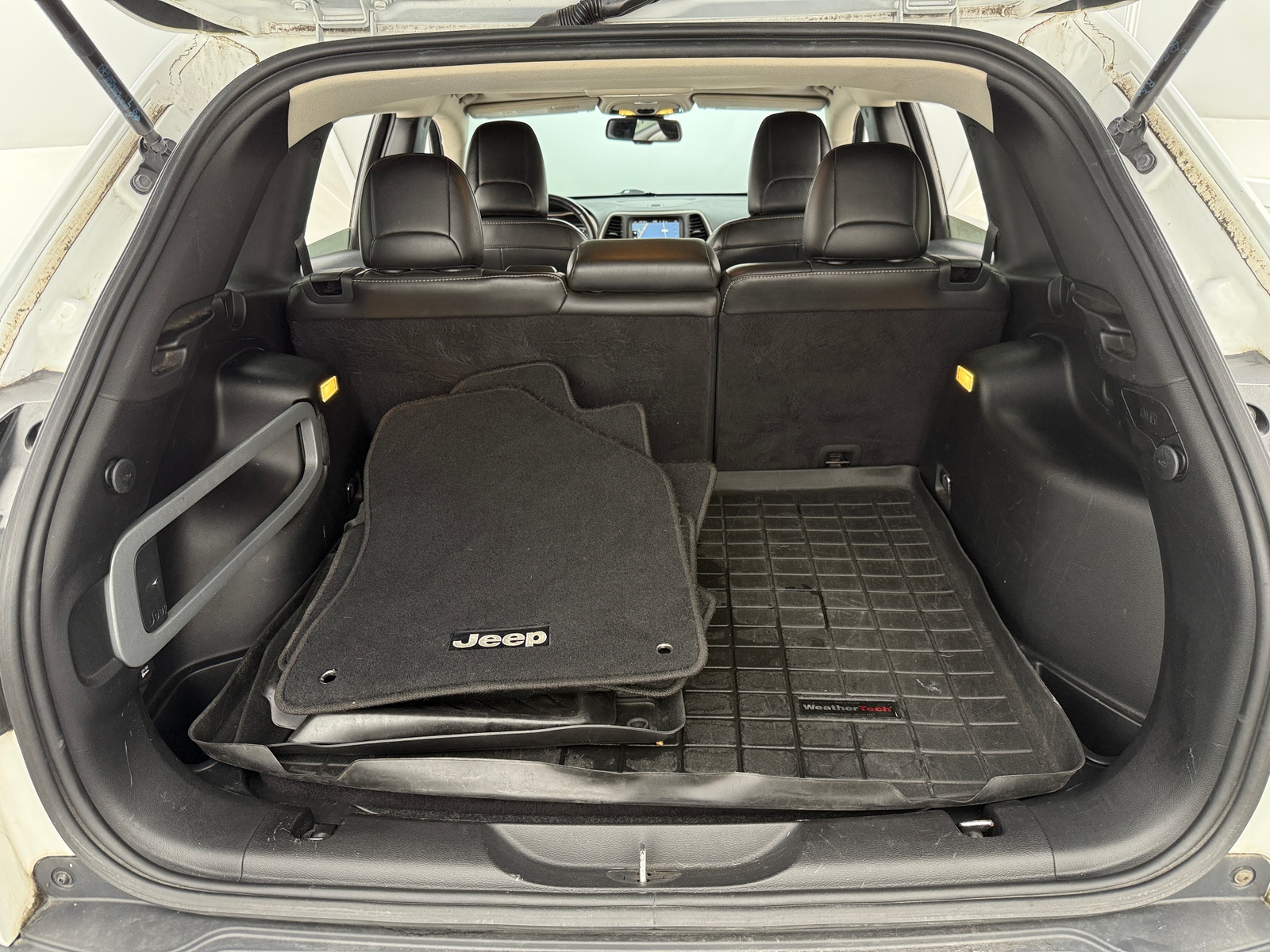 Thumbnail: 2015 Jeep Cherokee - 6