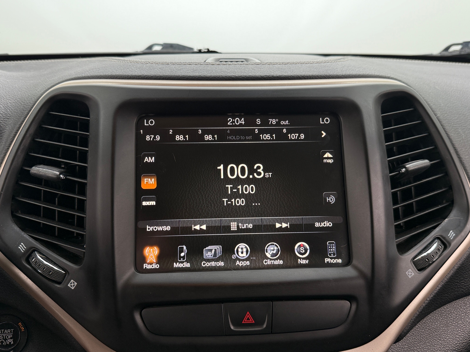 Thumbnail: 2015 Jeep Cherokee - 3