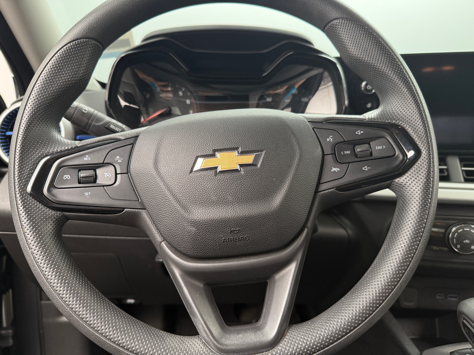 Thumbnail: 2024 Chevrolet Trax - 5