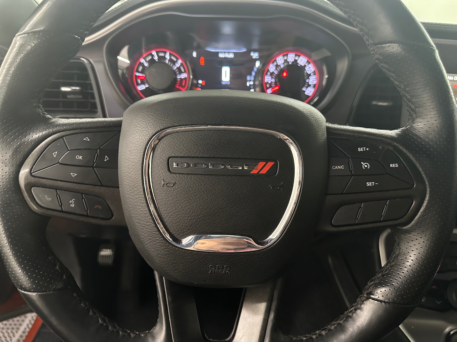 Thumbnail: 2022 Dodge Challenger - 3