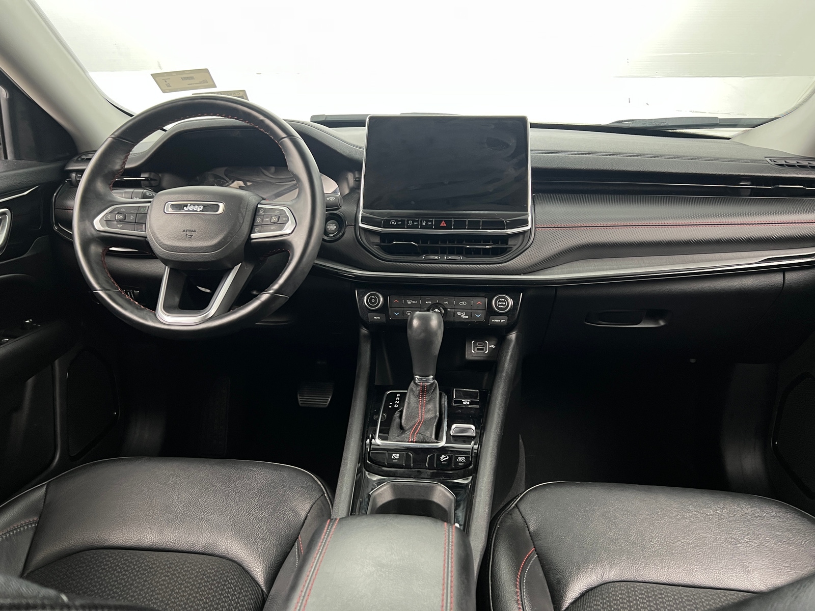 Thumbnail: 2022 Jeep Compass - 3