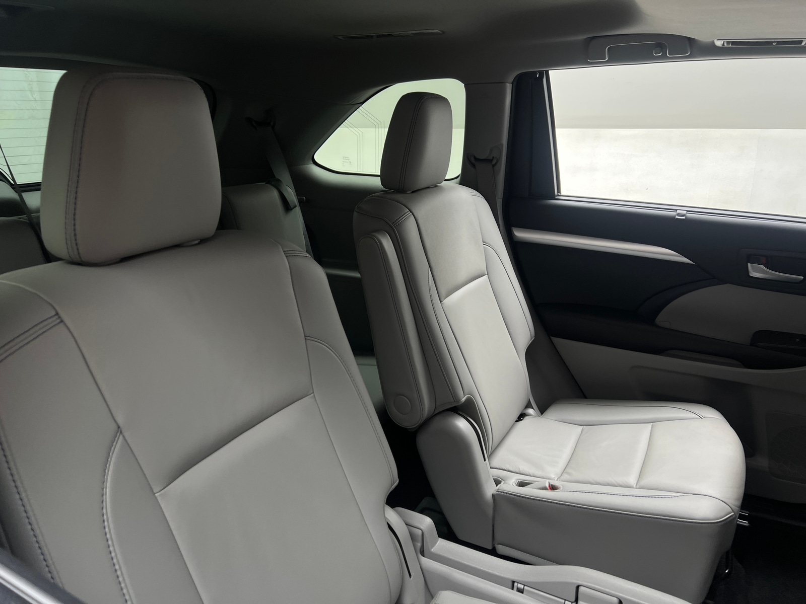 Thumbnail: 2019 Toyota Highlander - 5