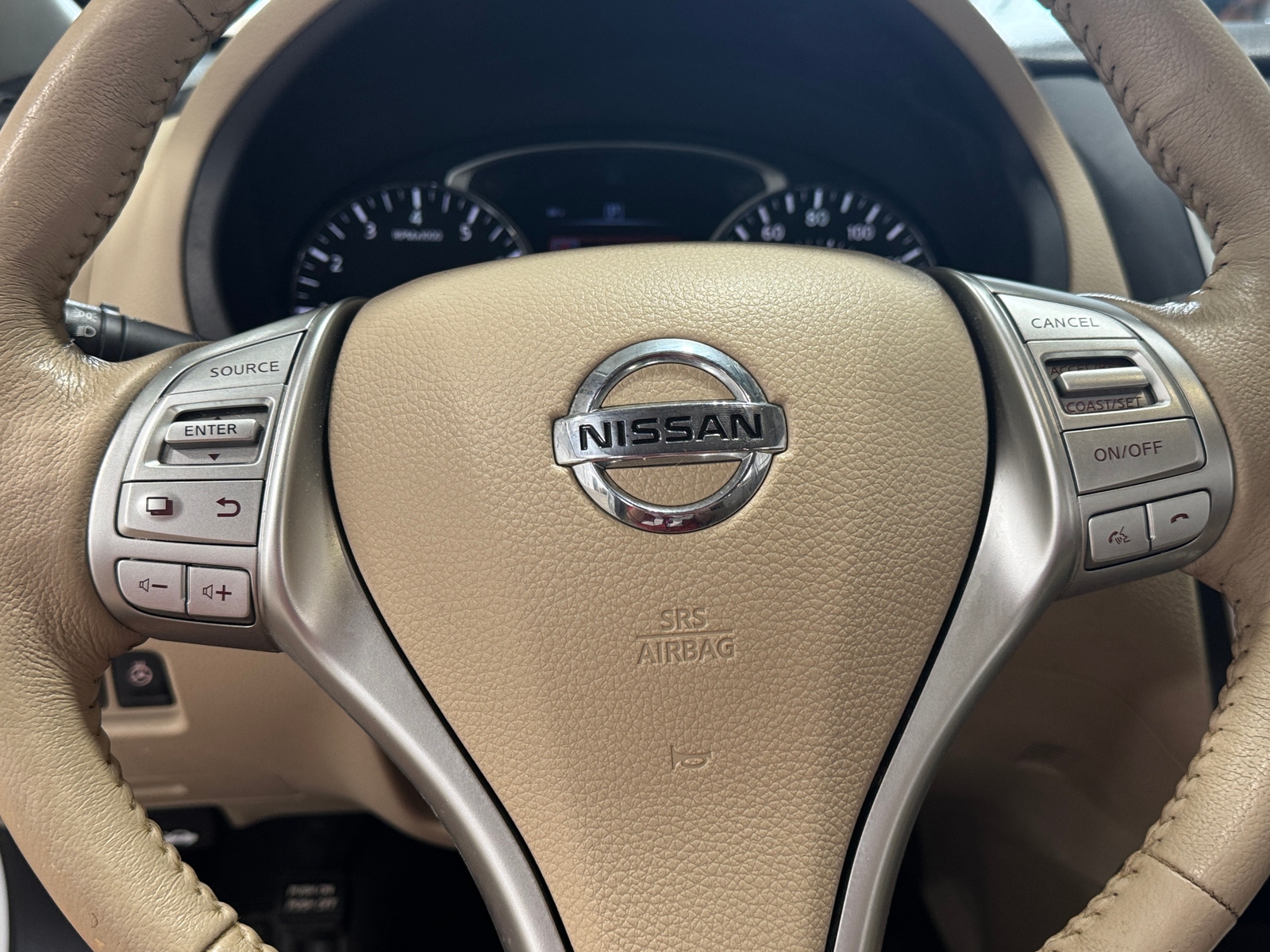 Thumbnail: 2017 Nissan Altima - 4