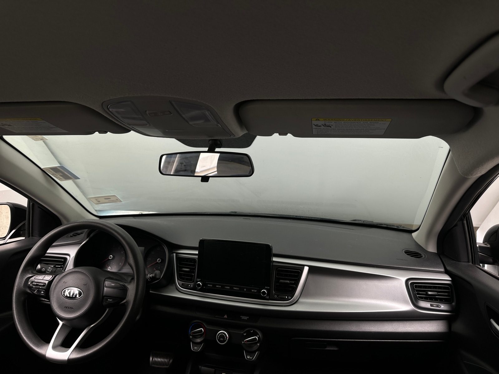 Thumbnail: 2021 Kia Rio - 3