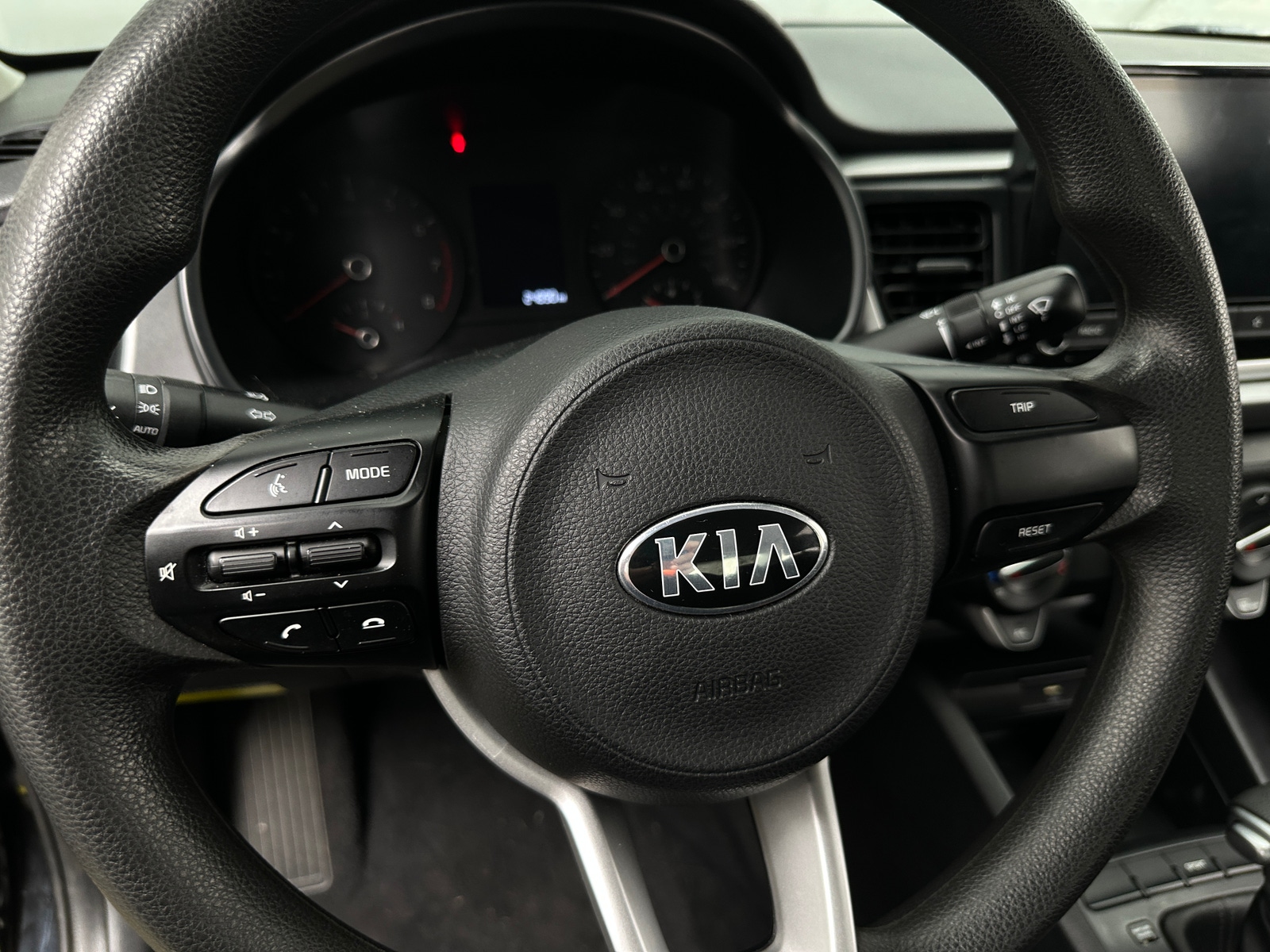 Thumbnail: 2021 Kia Rio - 5