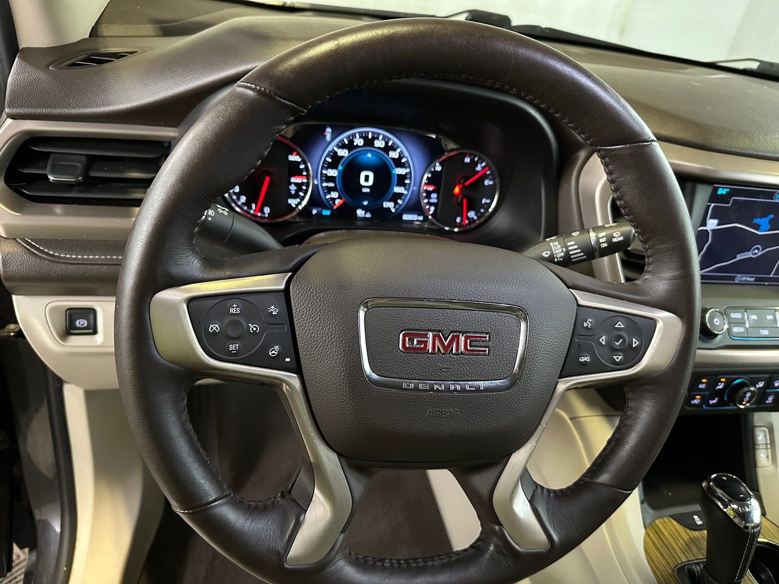 Thumbnail: 2017 GMC Acadia - 4