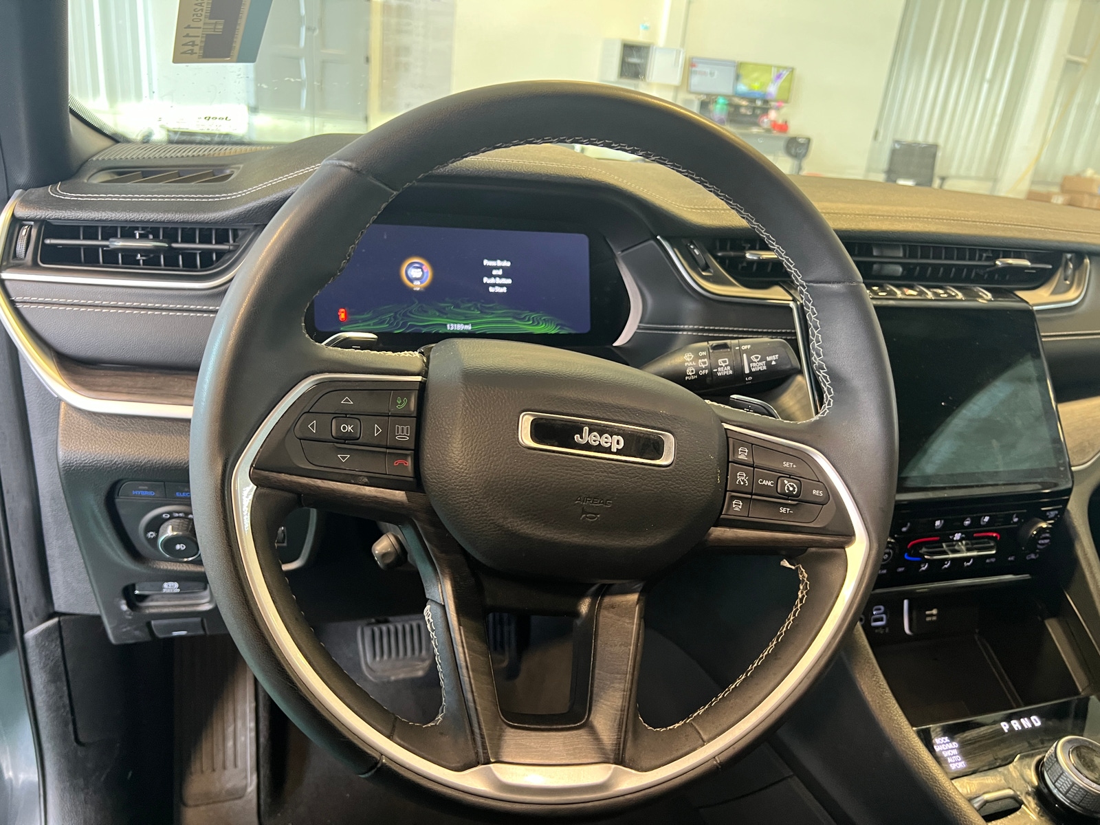Thumbnail: 2024 Jeep Grand Cherokee - 4