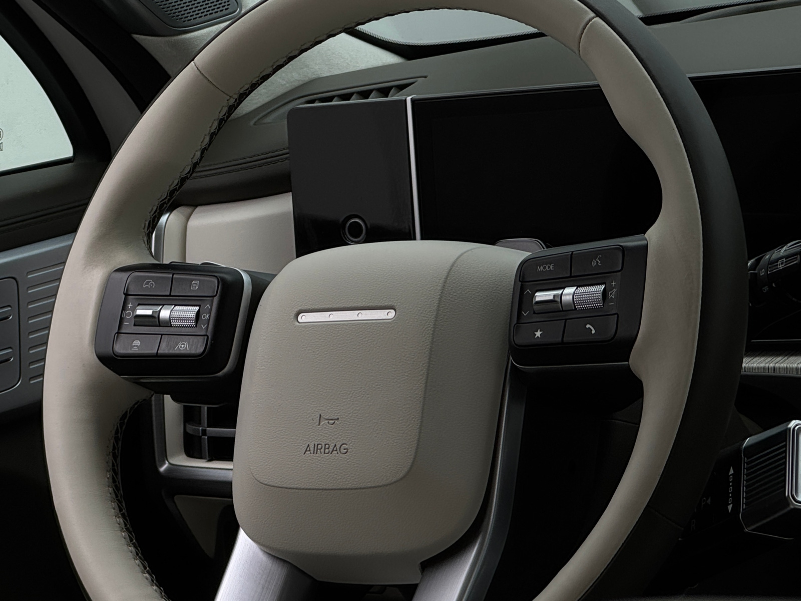 Thumbnail: 2025 Hyundai Santa Fe - 4
