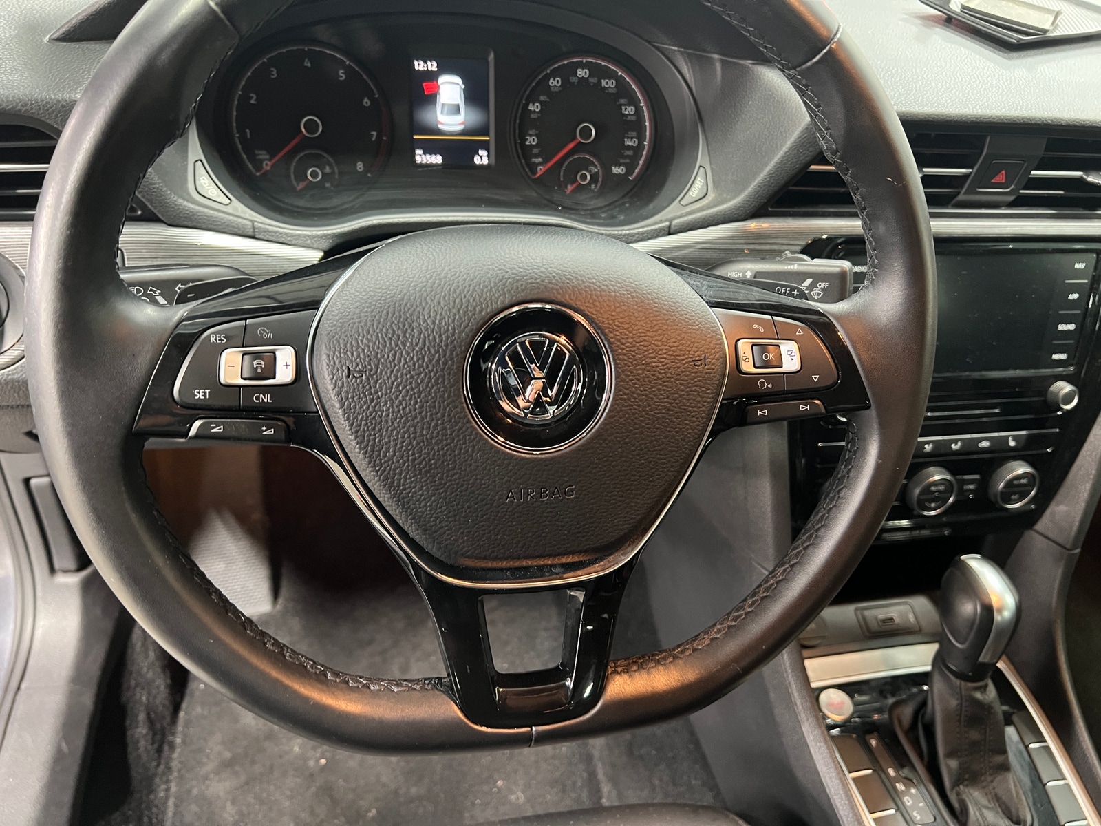 Thumbnail: 2021 Volkswagen Passat - 4