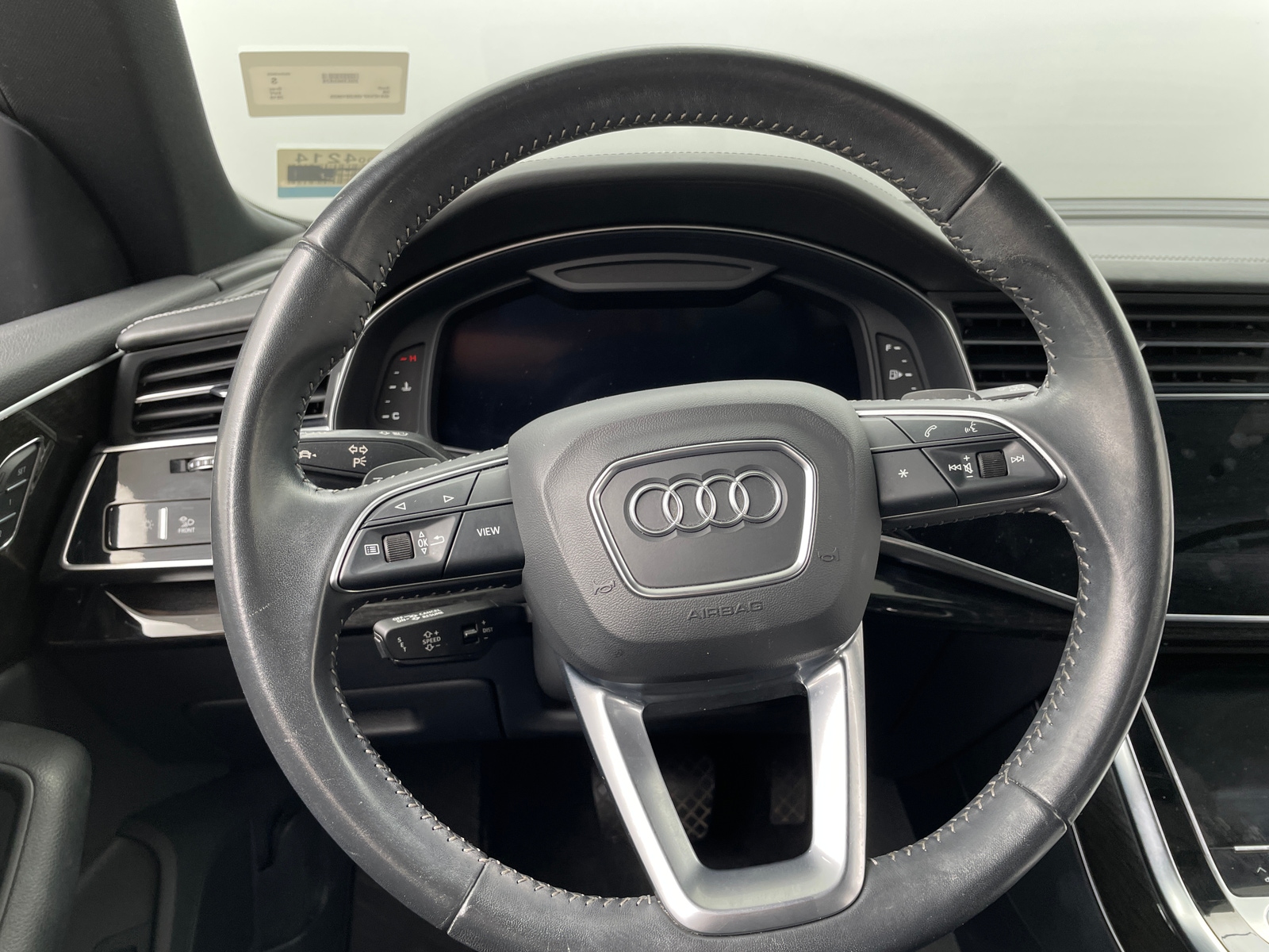 Thumbnail: 2019 Audi Q8 - 4