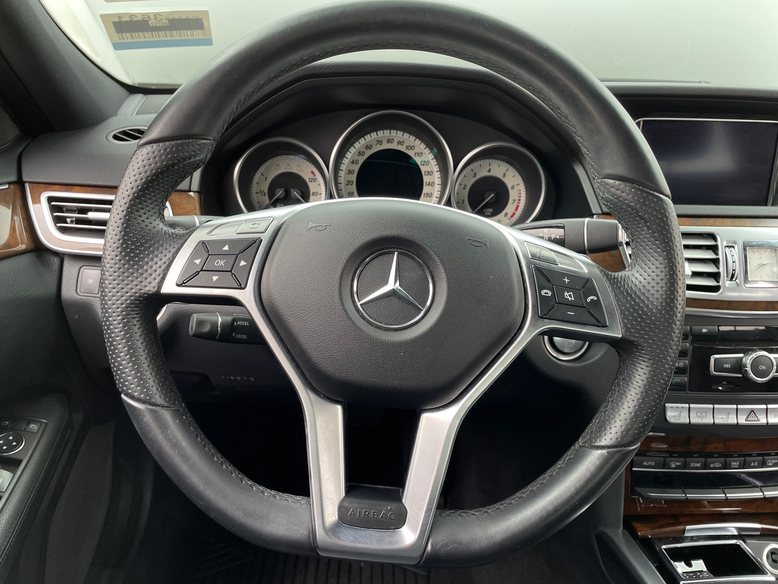 Thumbnail: 2014 Mercedes-Benz E-Class - 4