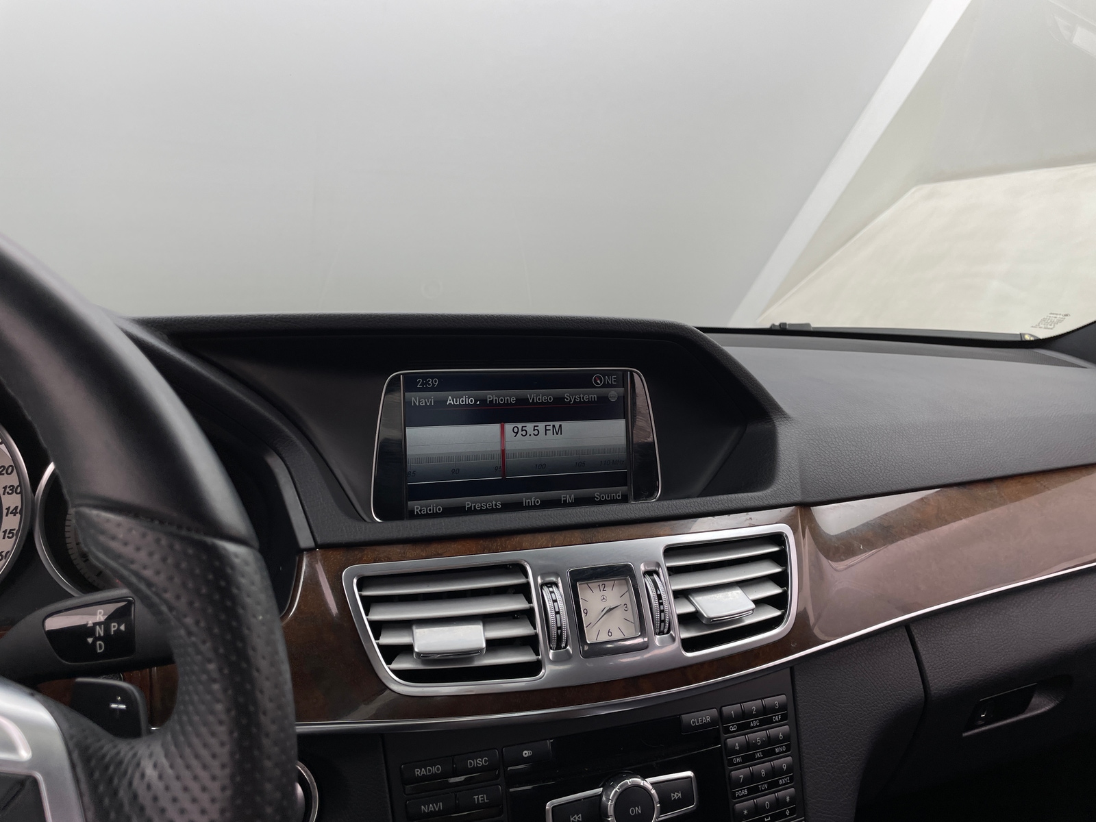Thumbnail: 2014 Mercedes-Benz E-Class - 3
