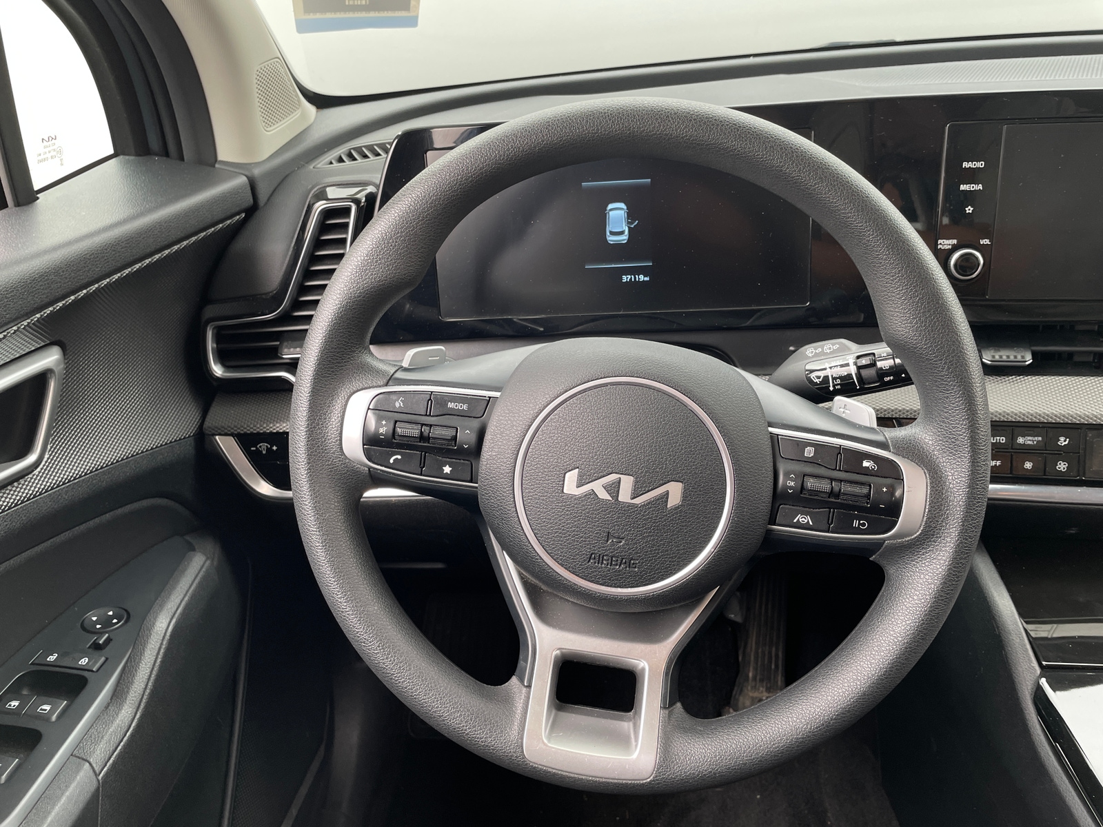 Thumbnail: 2023 Kia Sportage - 5