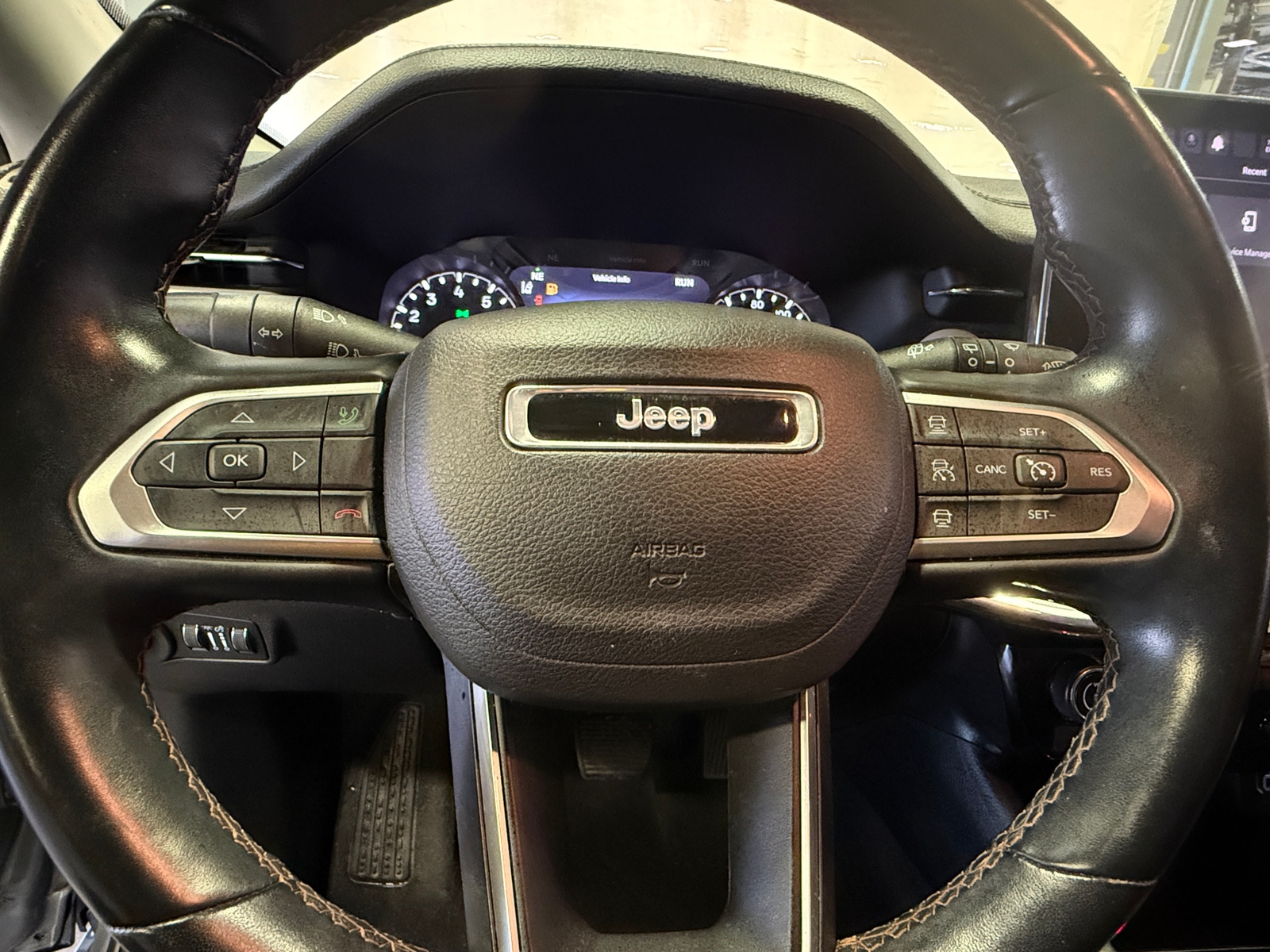 Thumbnail: 2022 Jeep Compass - 4