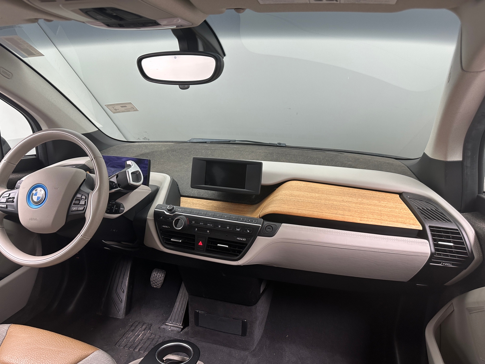 Thumbnail: 2017 BMW i3 - 3