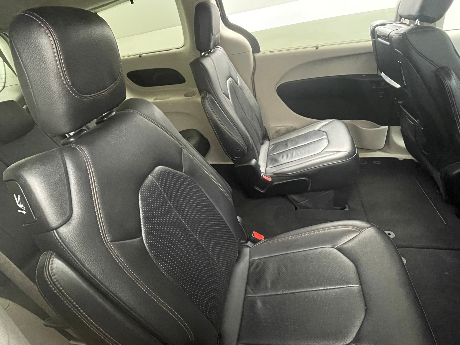 Thumbnail: 2017 Chrysler Pacifica - 5