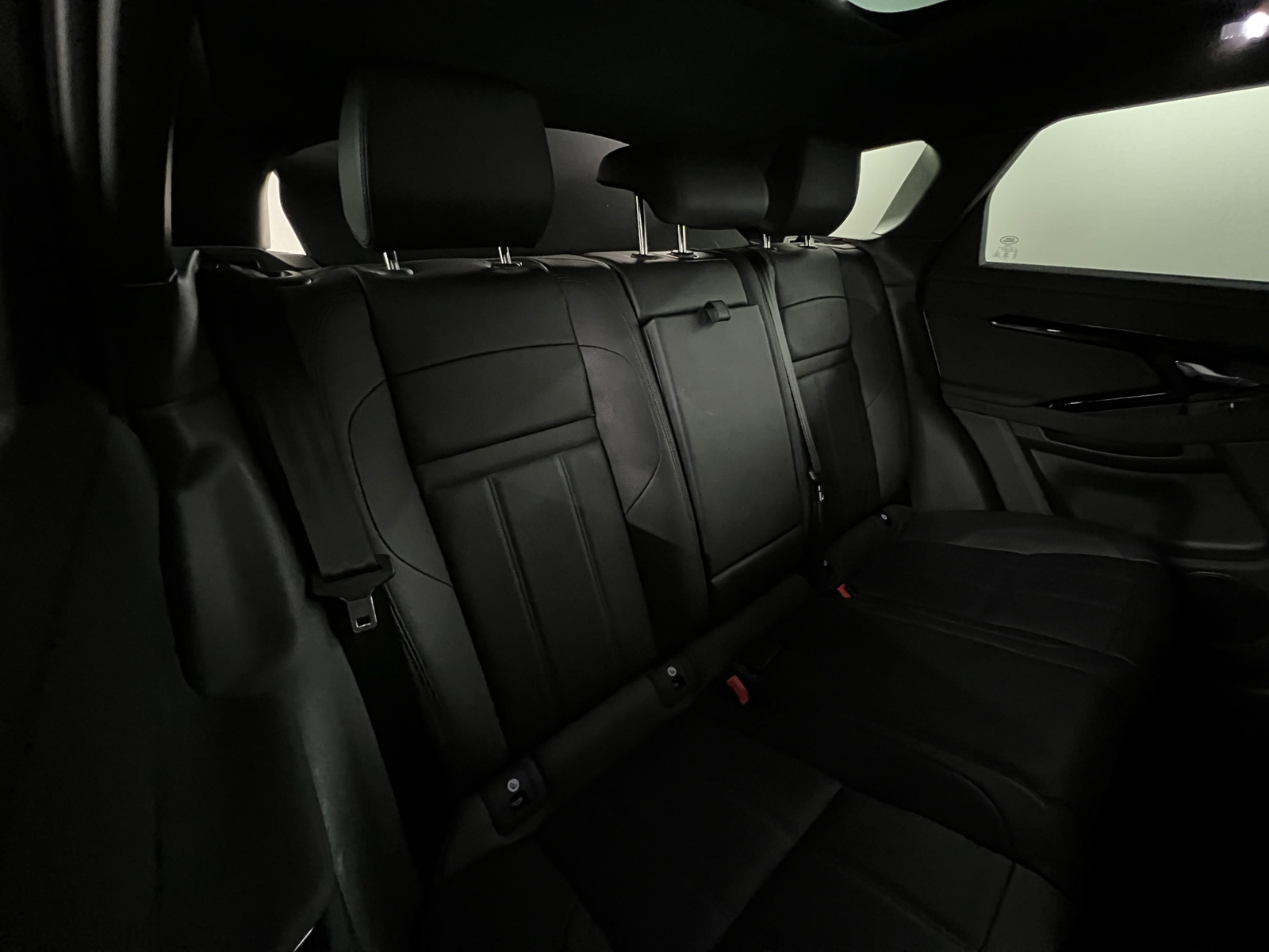 Thumbnail: 2024 Land Rover Range Rover Evoque - 5