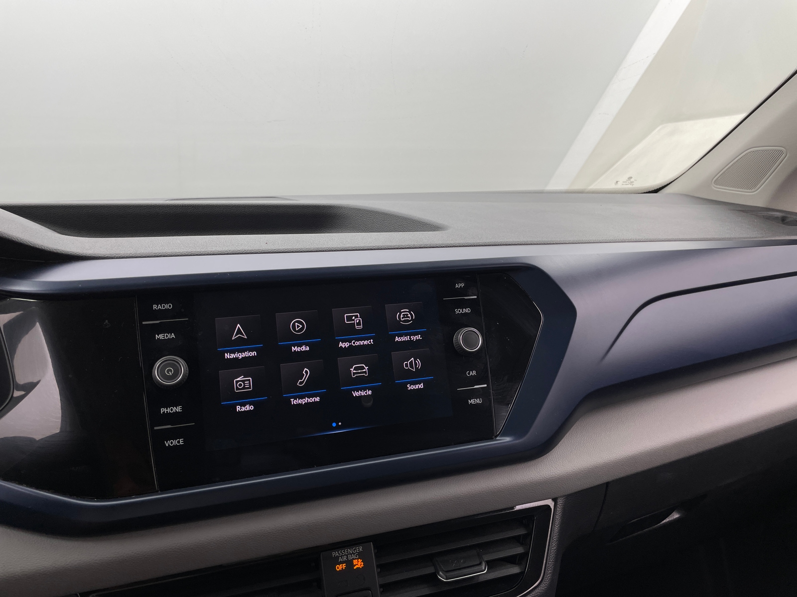Thumbnail: 2023 Volkswagen Taos - 3