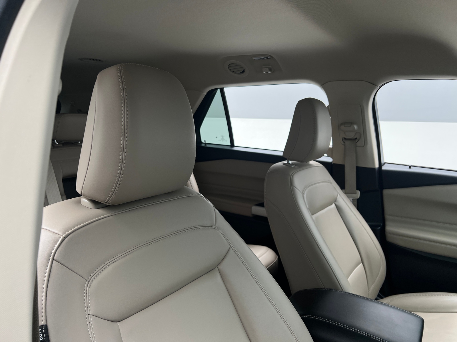 Thumbnail: 2022 Ford Explorer - 2