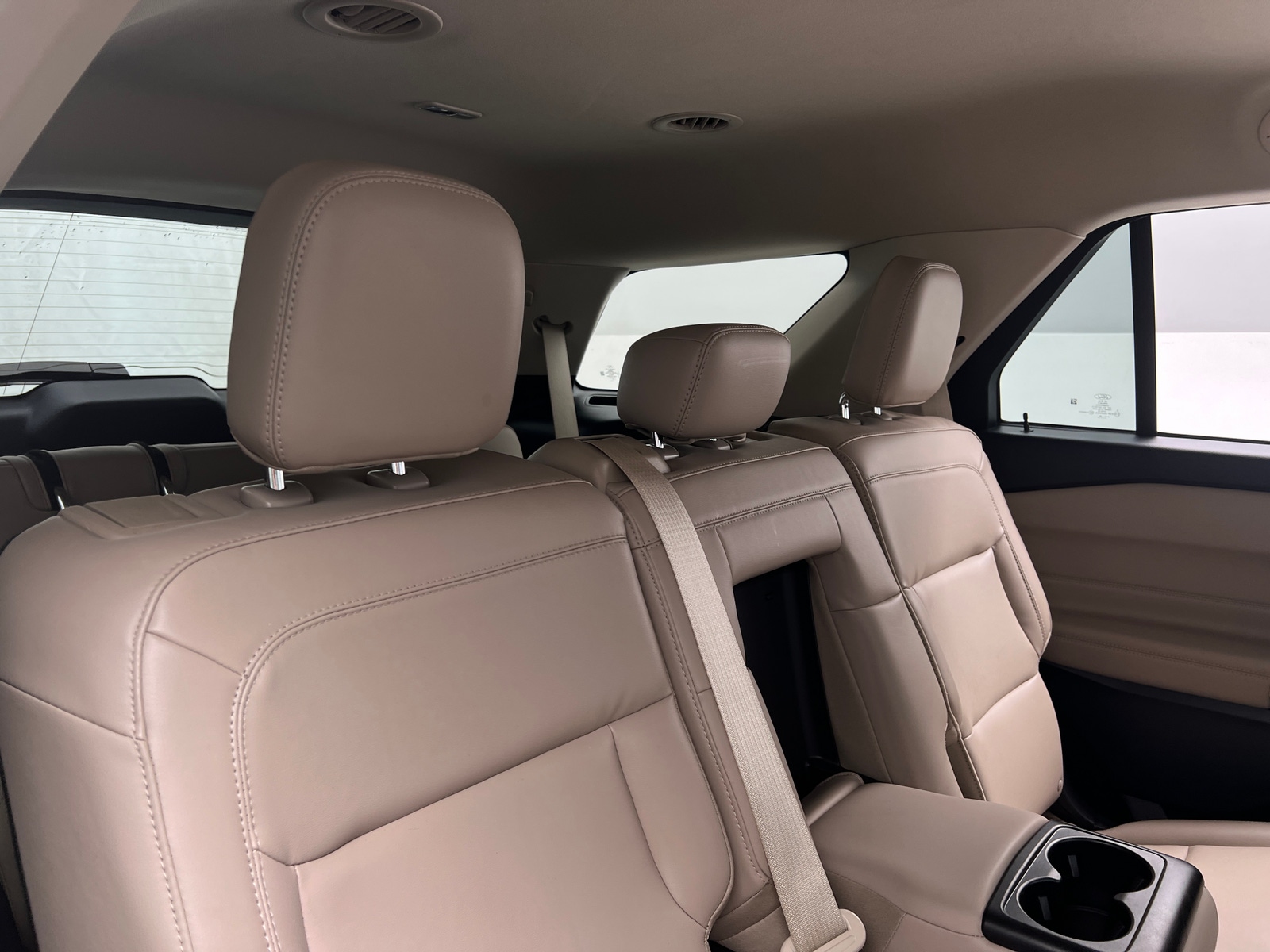 Thumbnail: 2022 Ford Explorer - 6