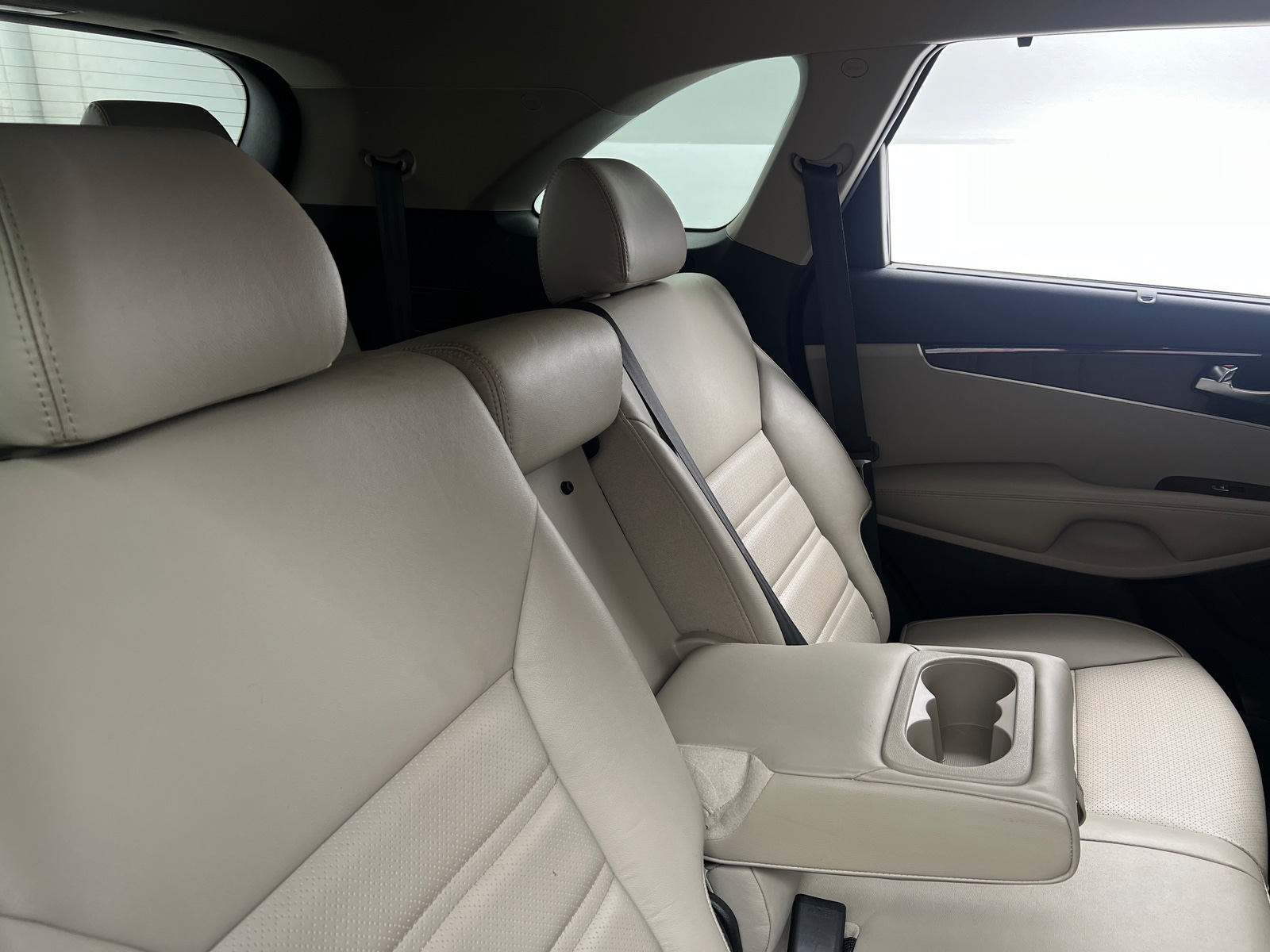 Thumbnail: 2017 Kia Sorento - 5