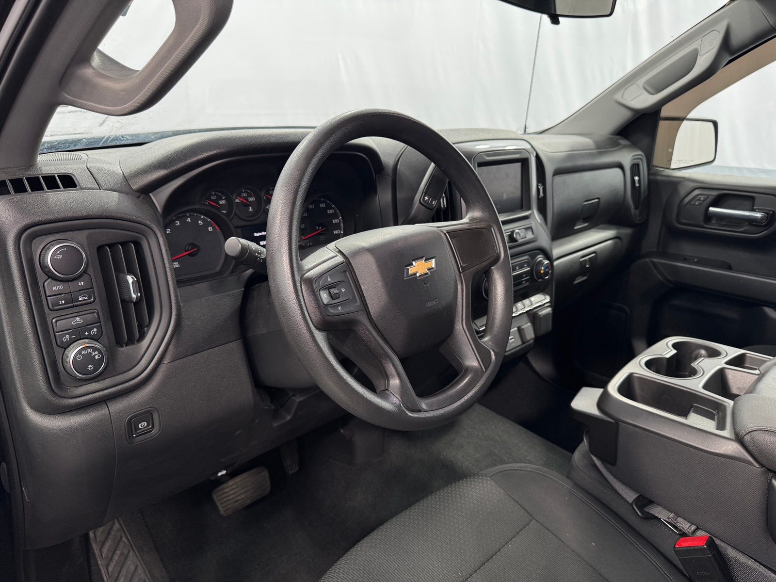 Thumbnail: 2020 Chevrolet Silverado 1500 - 3