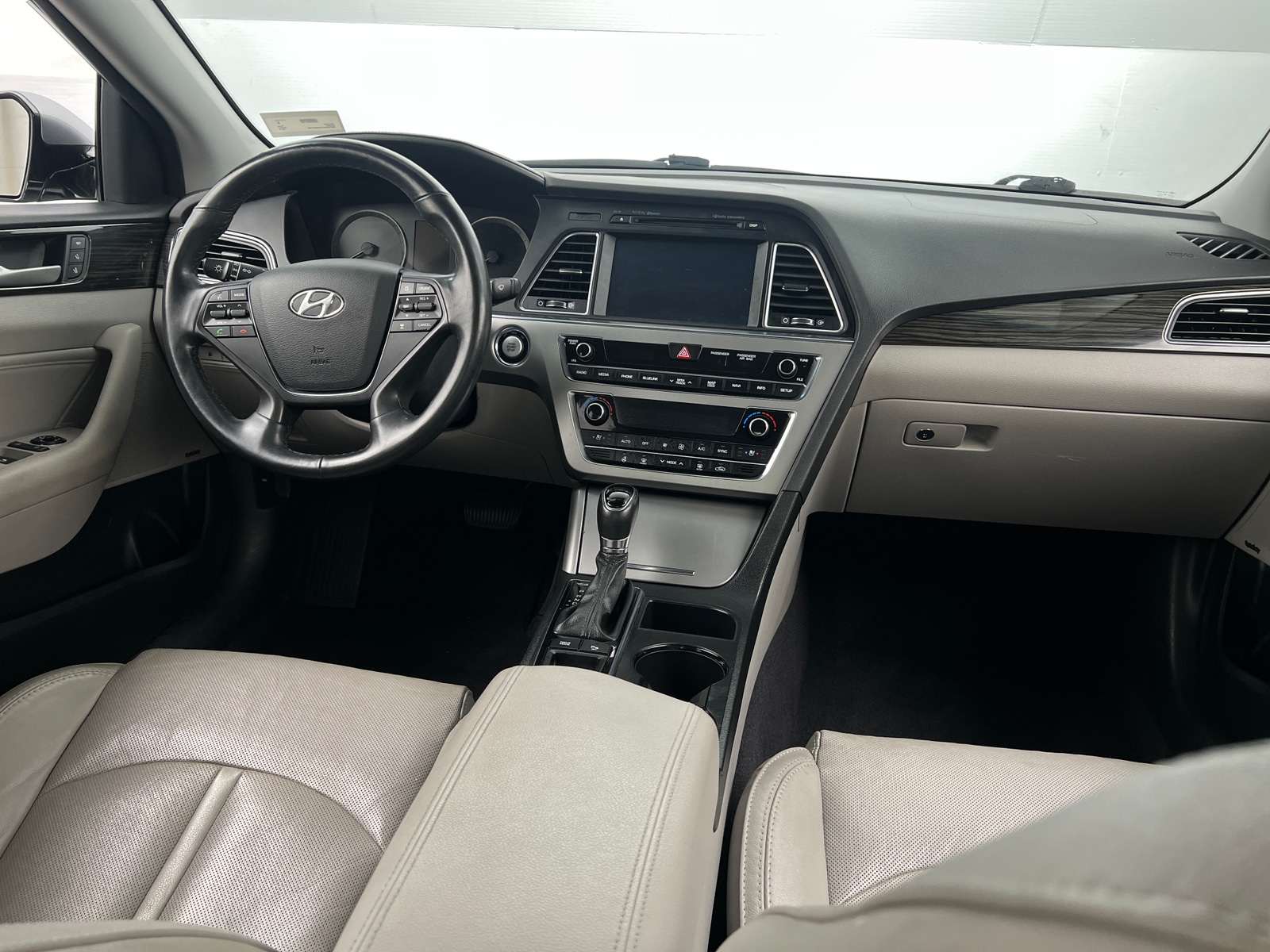 Thumbnail: 2016 Hyundai Sonata - 3