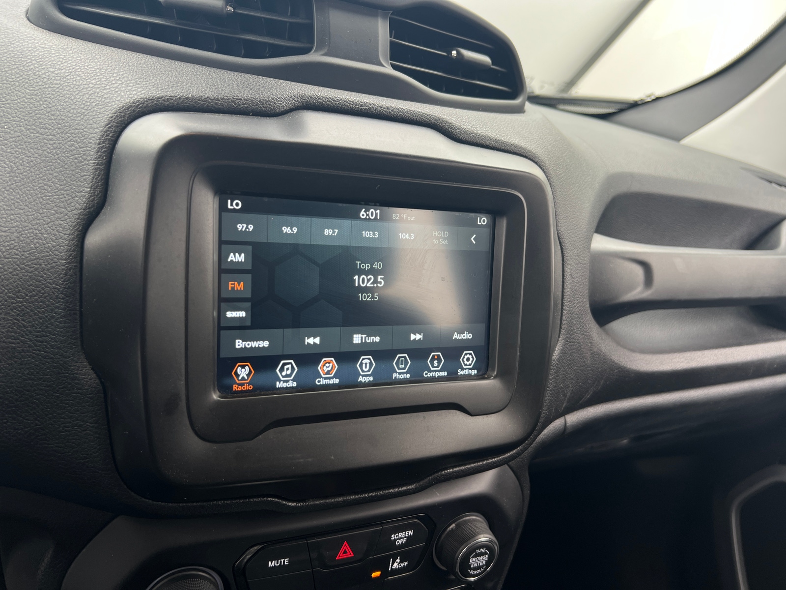 Thumbnail: 2021 Jeep Renegade - 4