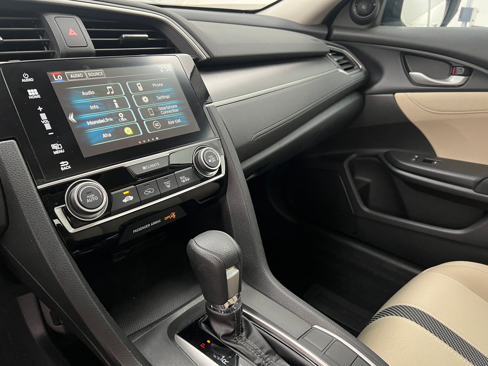 Thumbnail: 2016 Honda Civic - 4