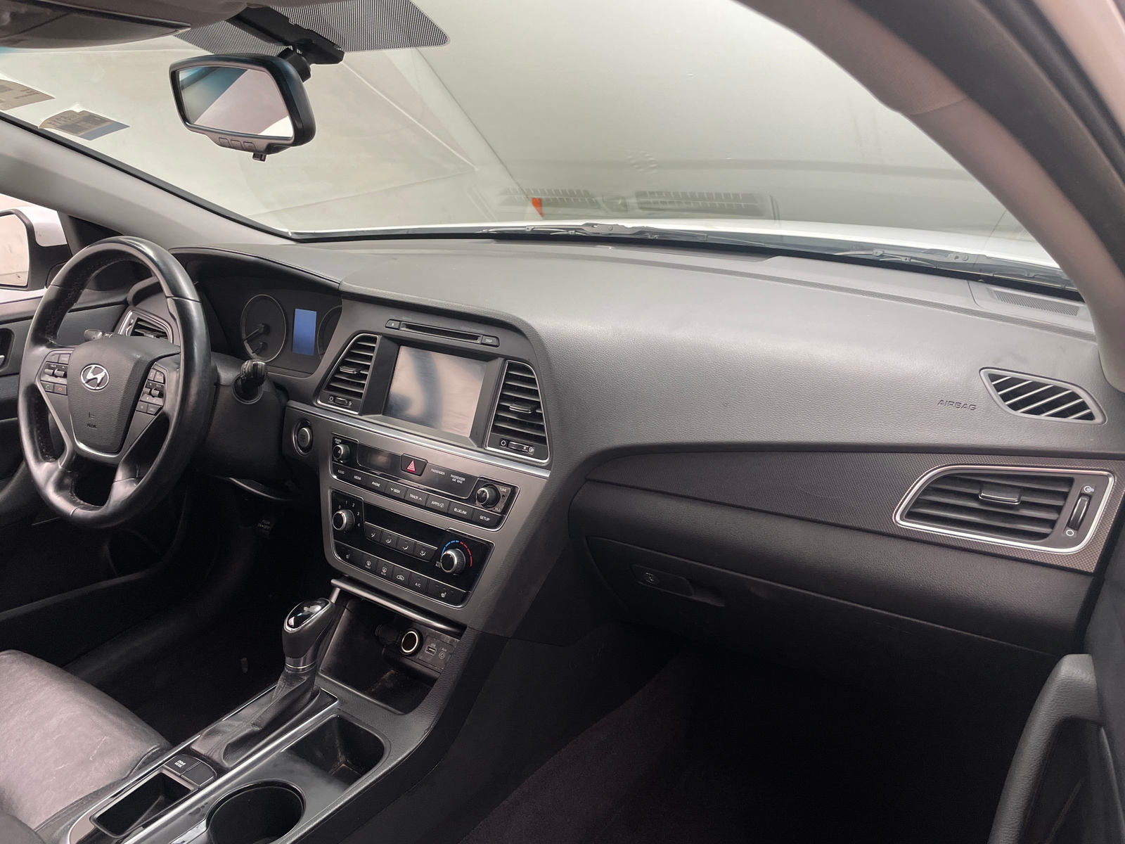 Thumbnail: 2016 Hyundai Sonata - 3