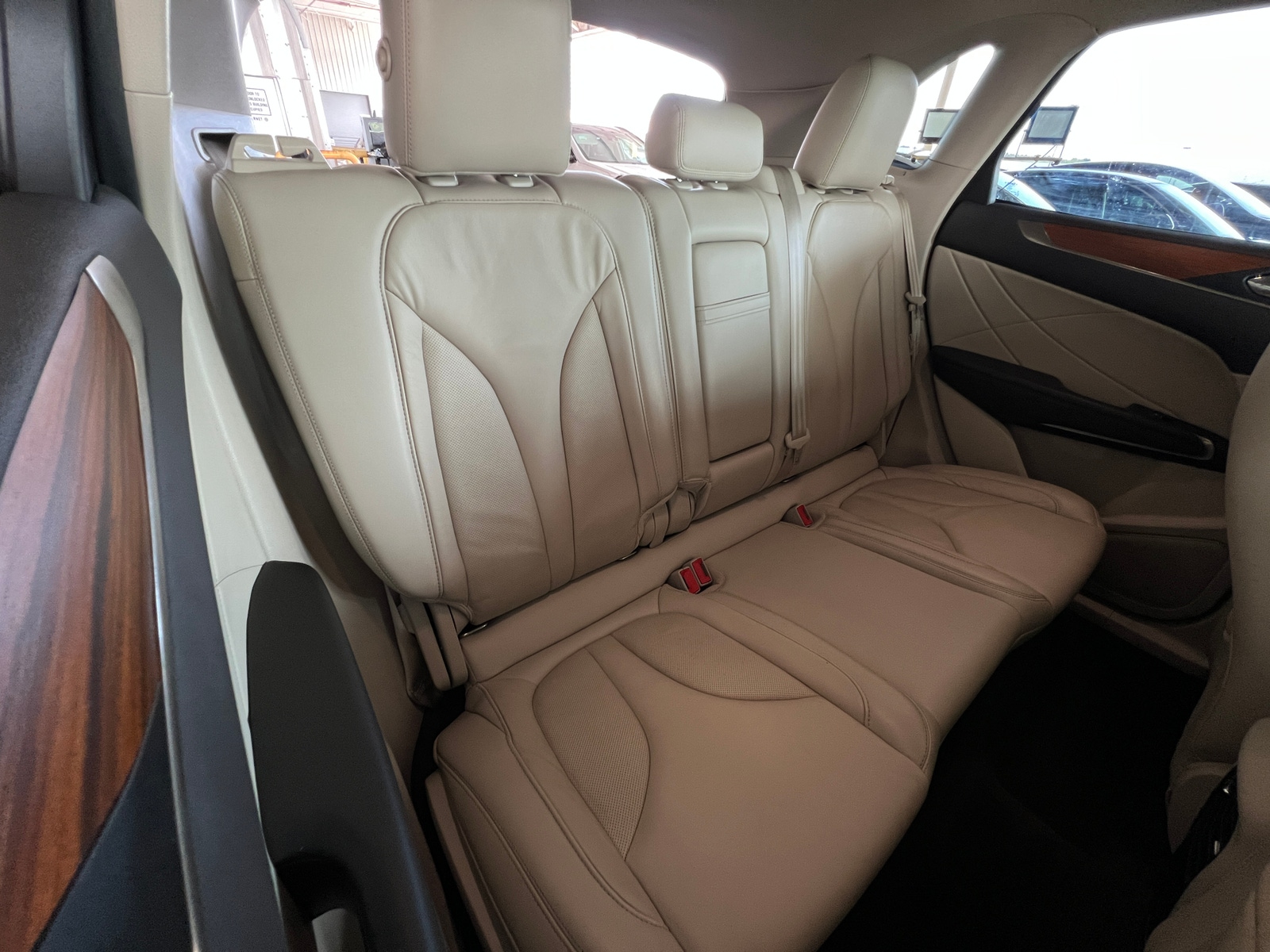 Thumbnail: 2017 Lincoln MKC - 5