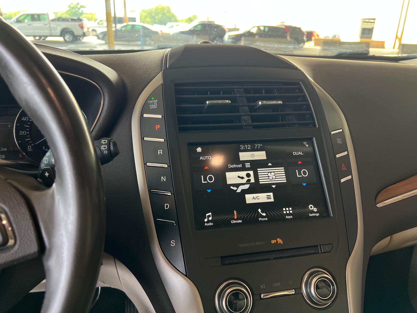 Thumbnail: 2017 Lincoln MKC - 3