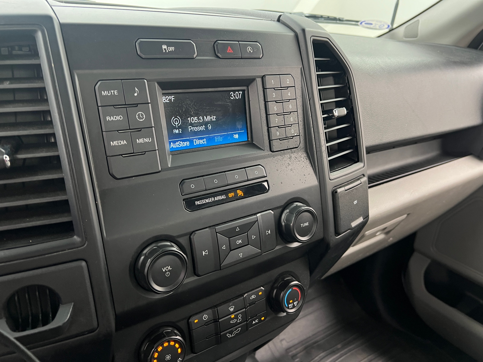 Thumbnail: 2019 Ford Econoline - 2