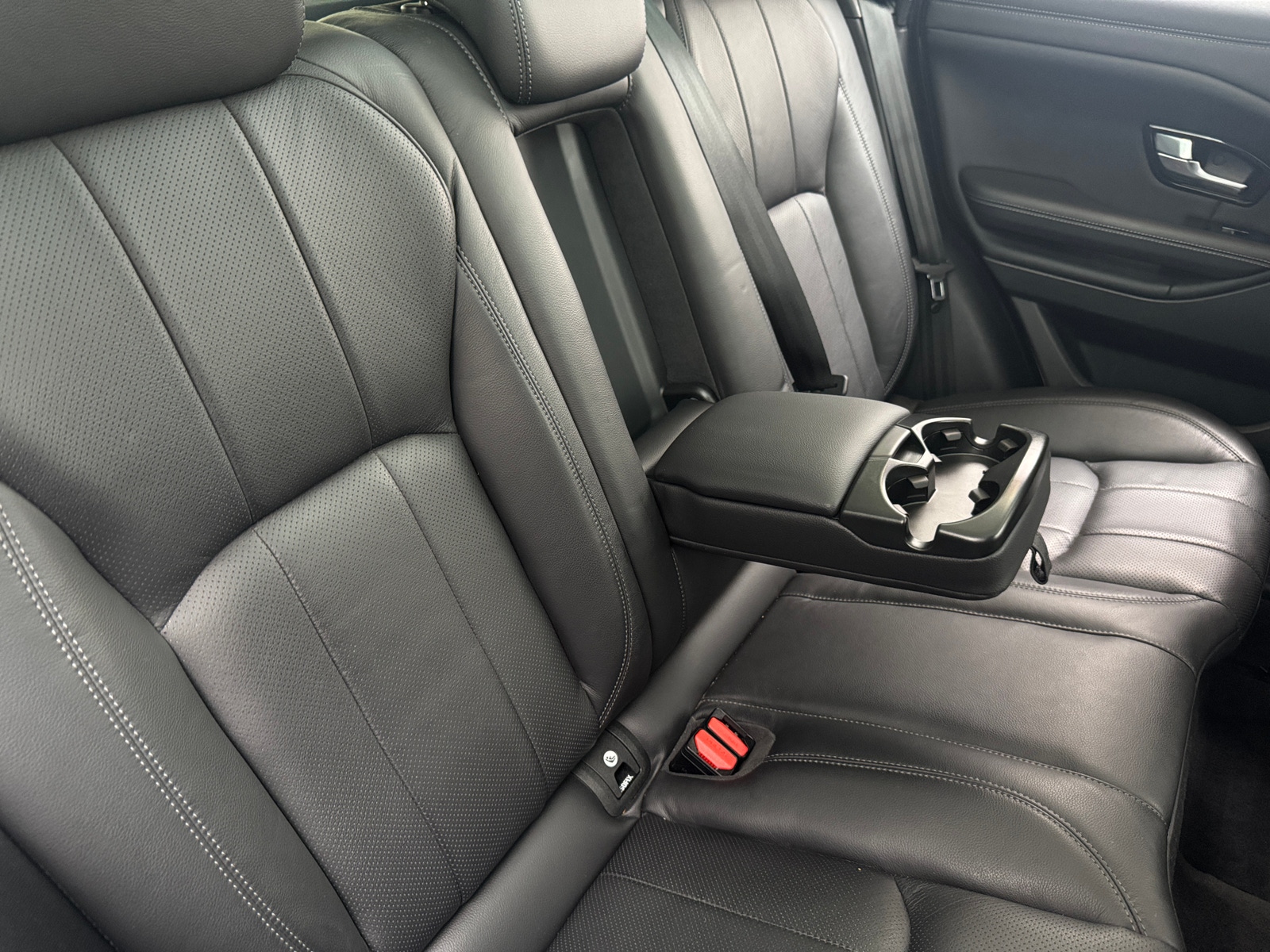 Thumbnail: 2017 Land Rover Range Rover Evoque - 5