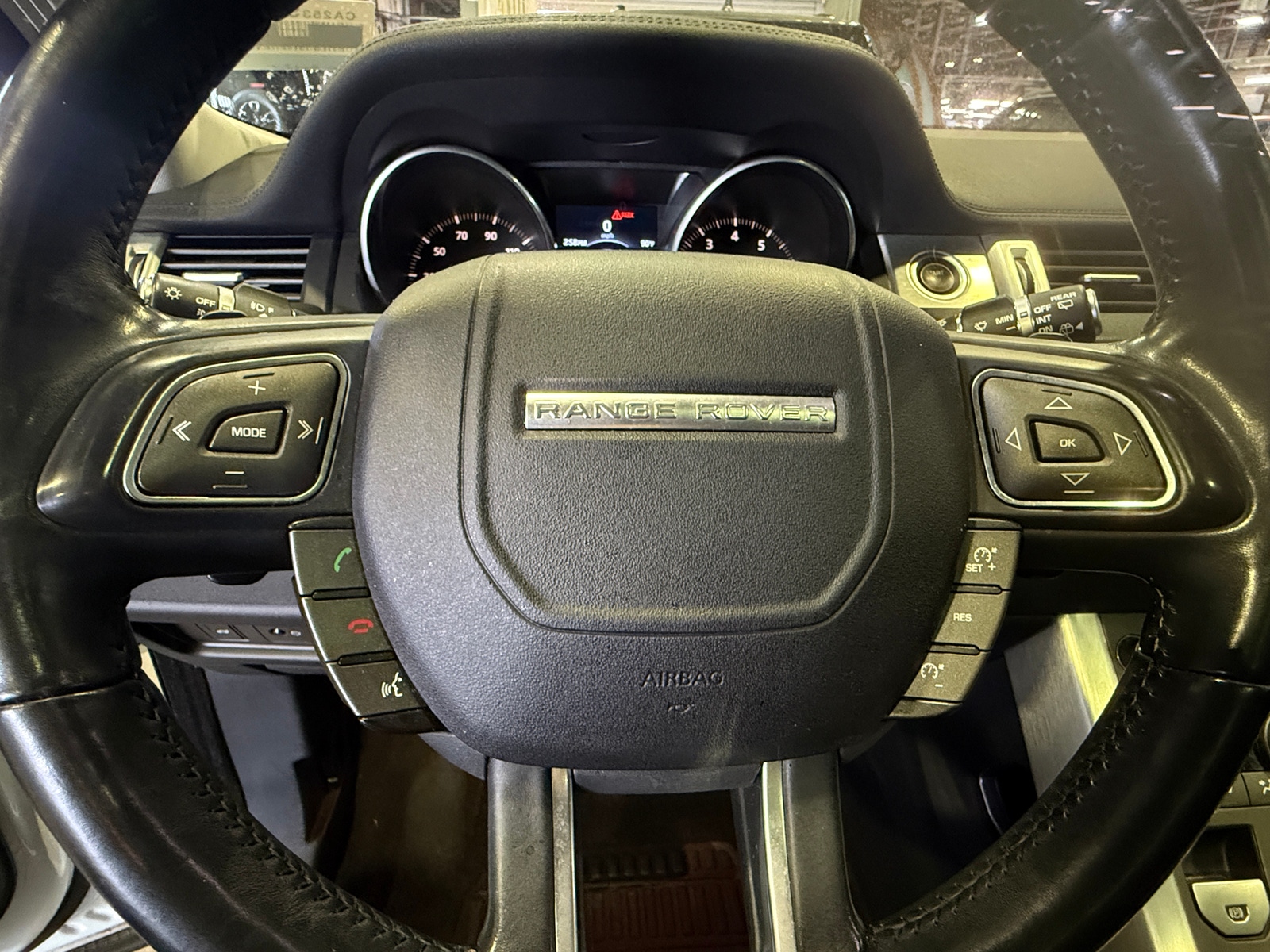 Thumbnail: 2017 Land Rover Range Rover Evoque - 4