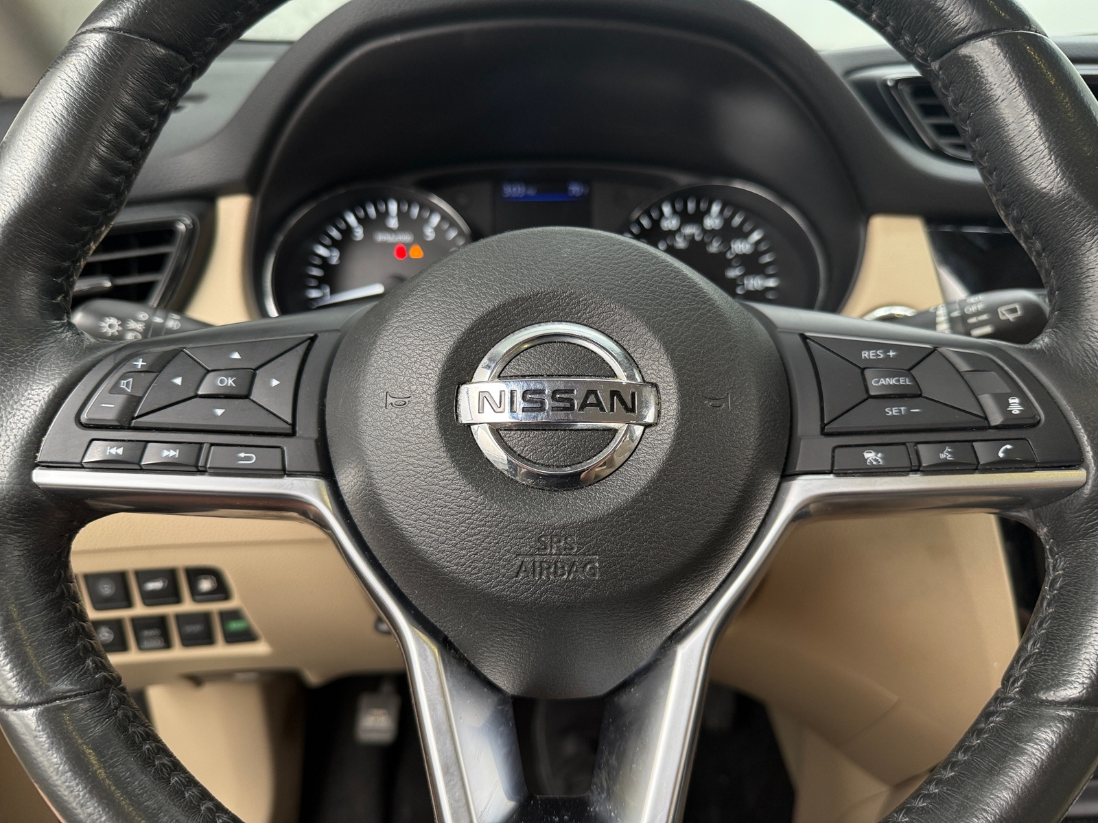 Thumbnail: 2018 Nissan Rogue - 4
