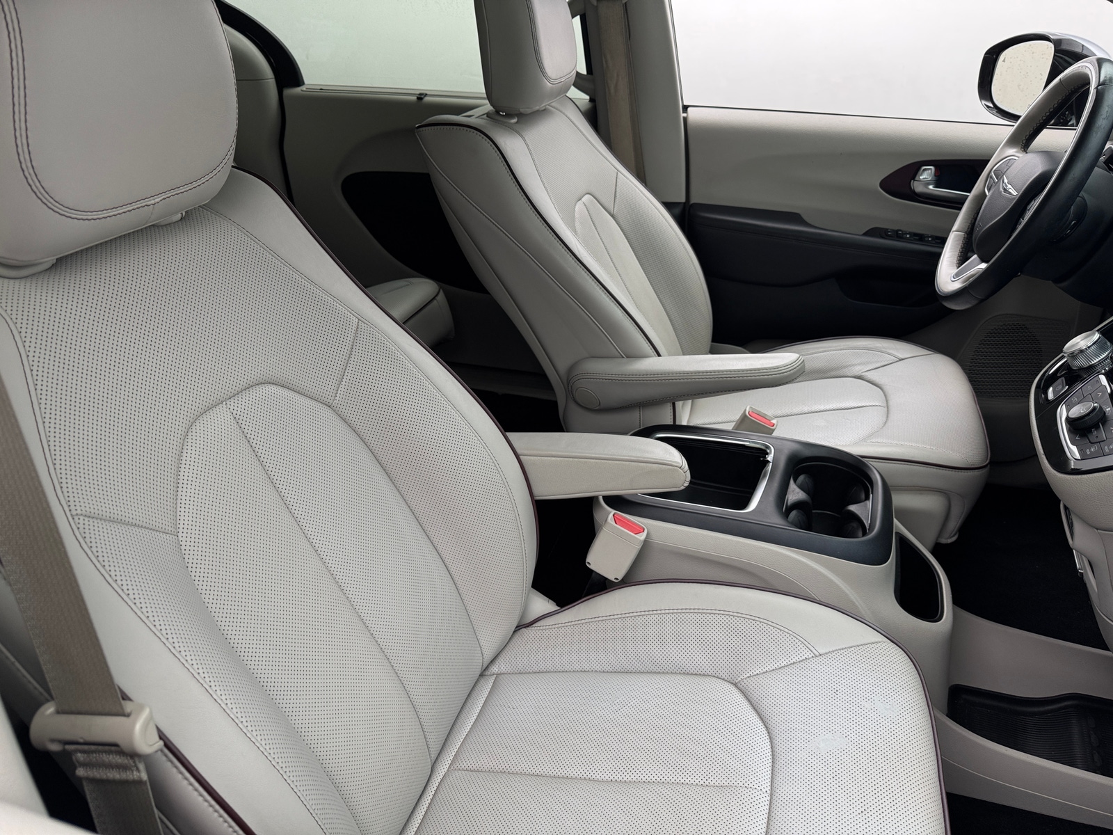 Thumbnail: 2018 Chrysler Pacifica - 2