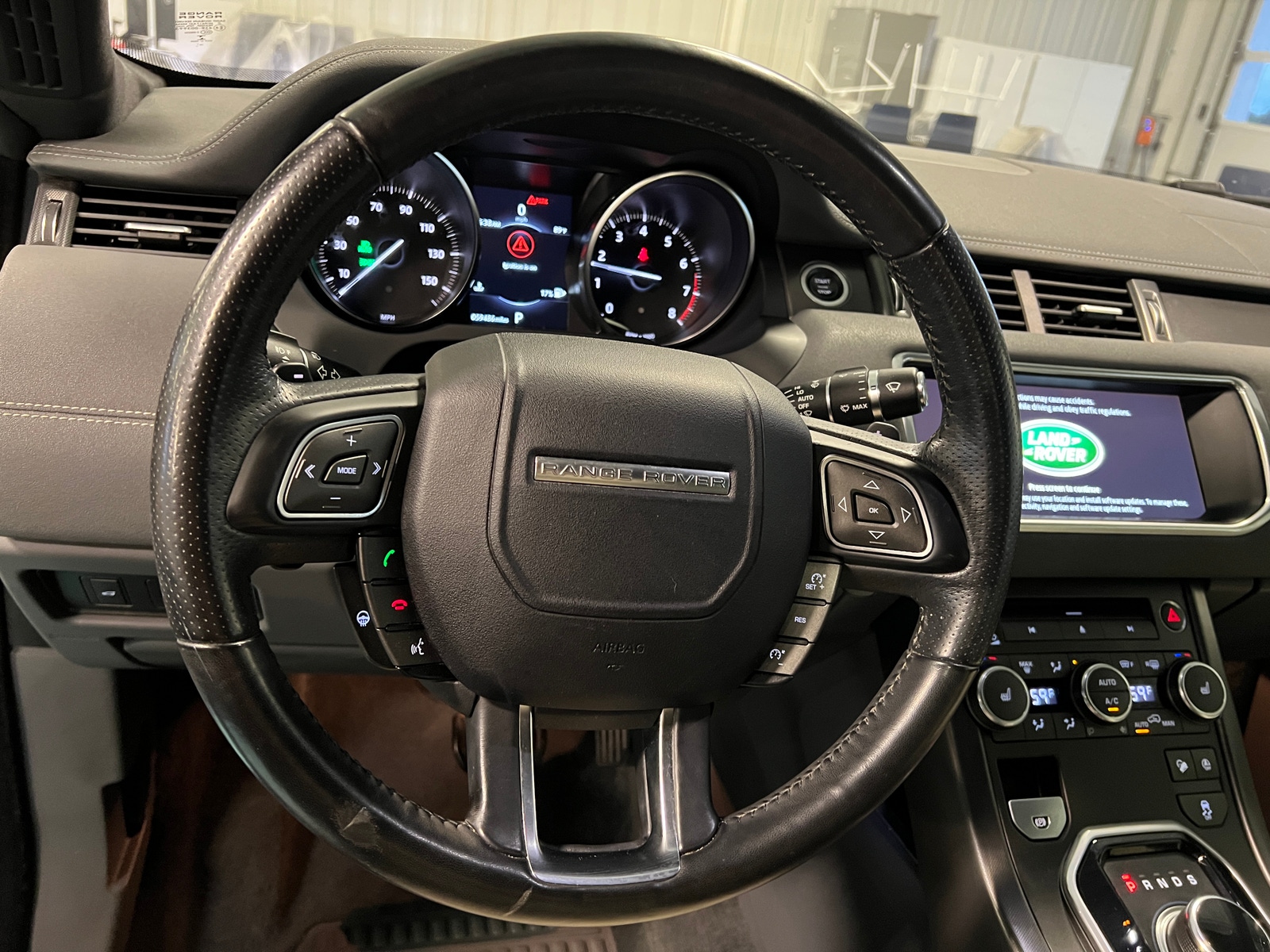 Thumbnail: 2018 Land Rover Range Rover Evoque - 4