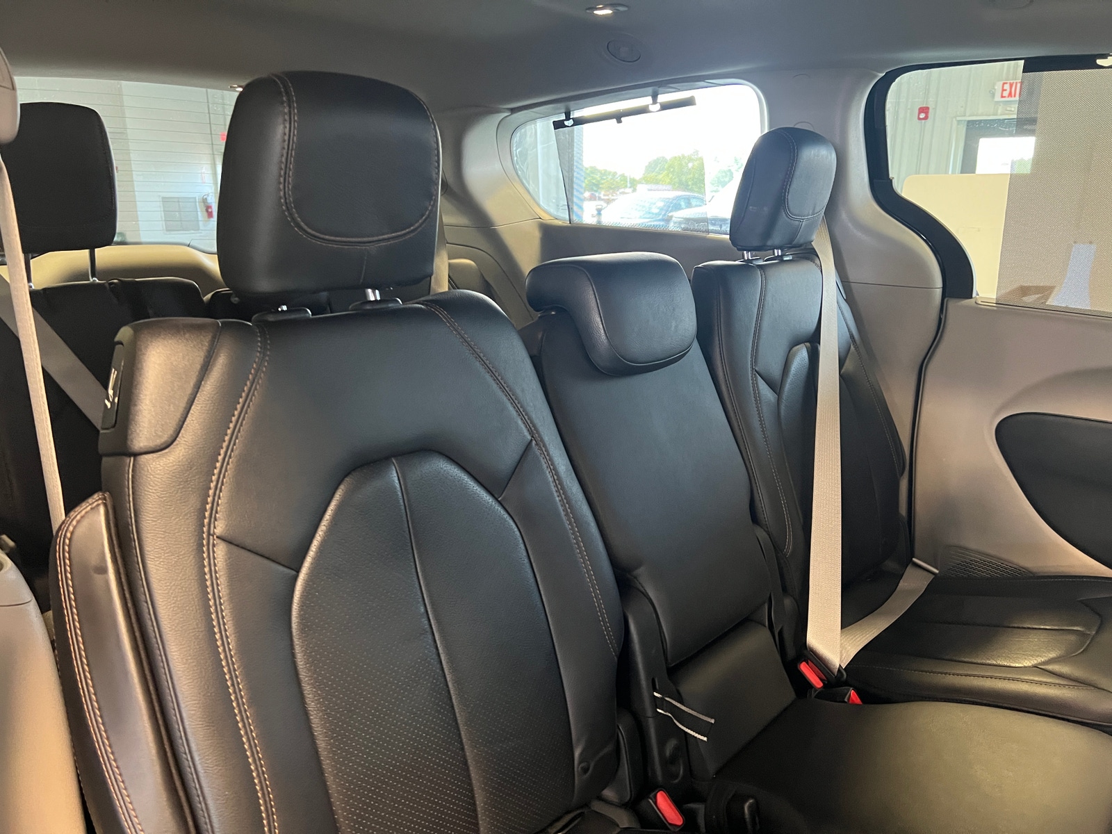 Thumbnail: 2018 Chrysler Pacifica - 5