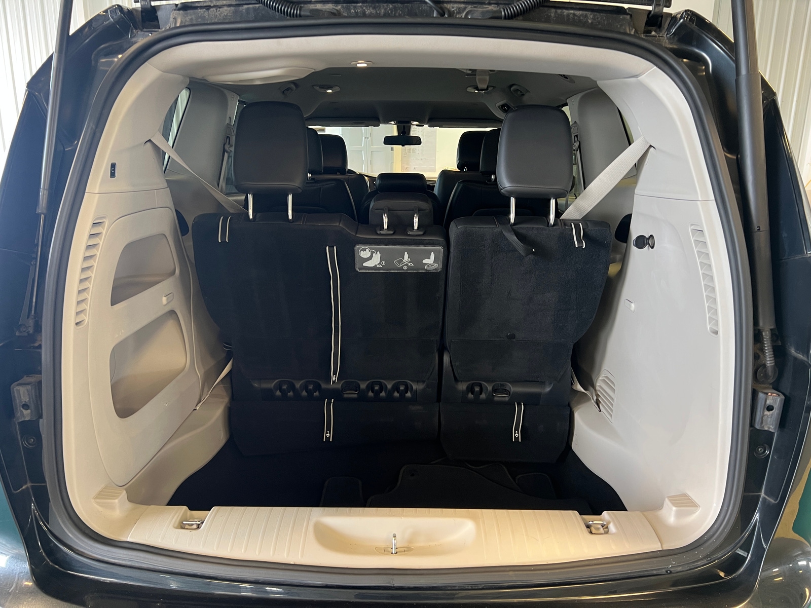 Thumbnail: 2018 Chrysler Pacifica - 6