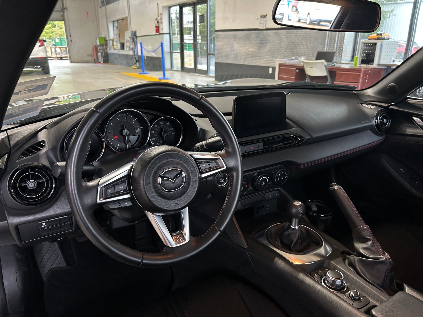Thumbnail: 2019 Mazda MX-5 Miata - 3