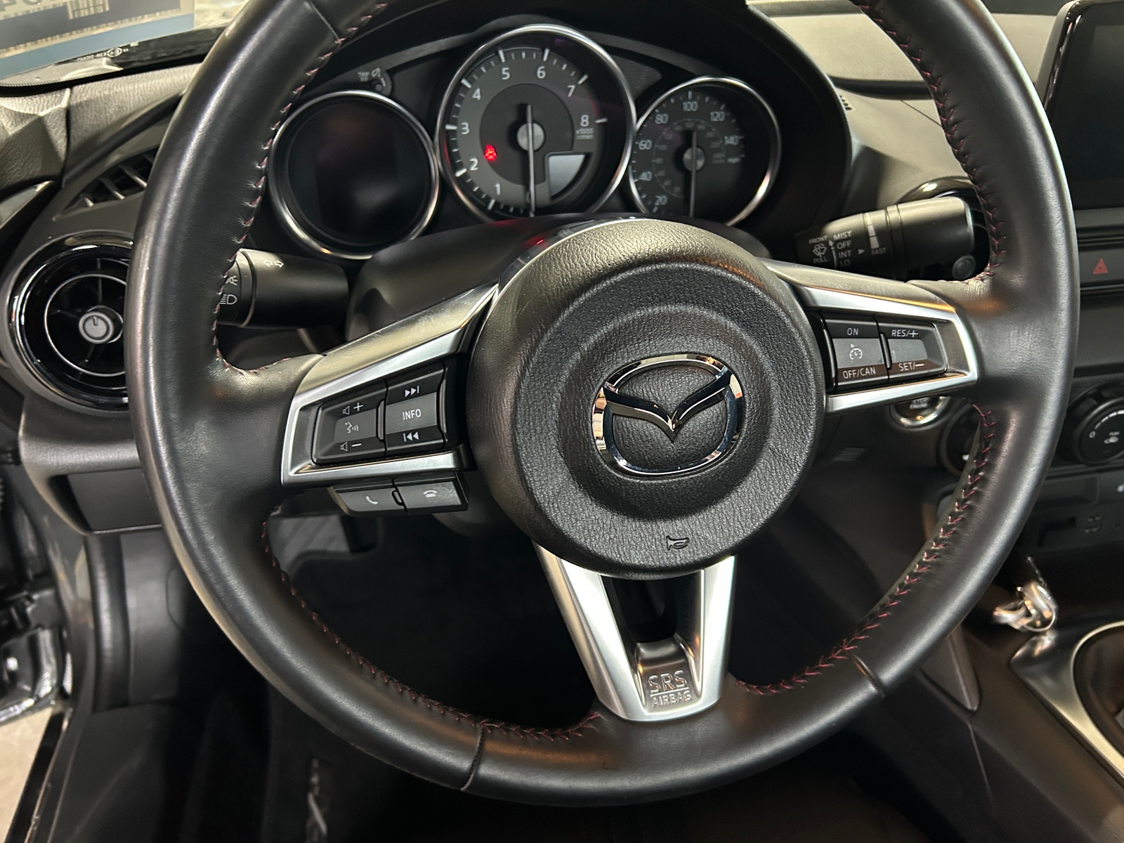 Thumbnail: 2019 Mazda MX-5 Miata - 5