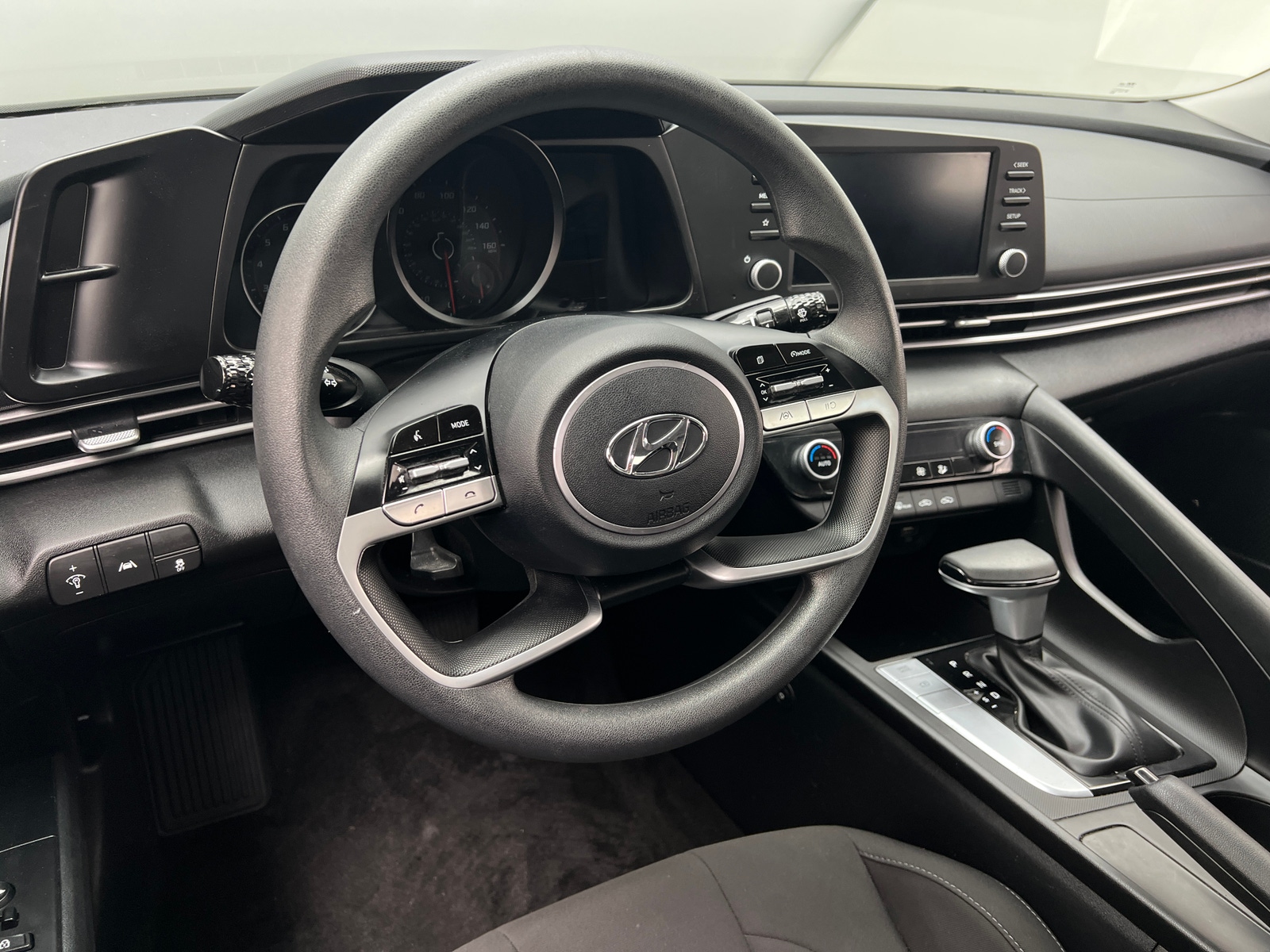 Thumbnail: 2023 Hyundai Elantra - 5