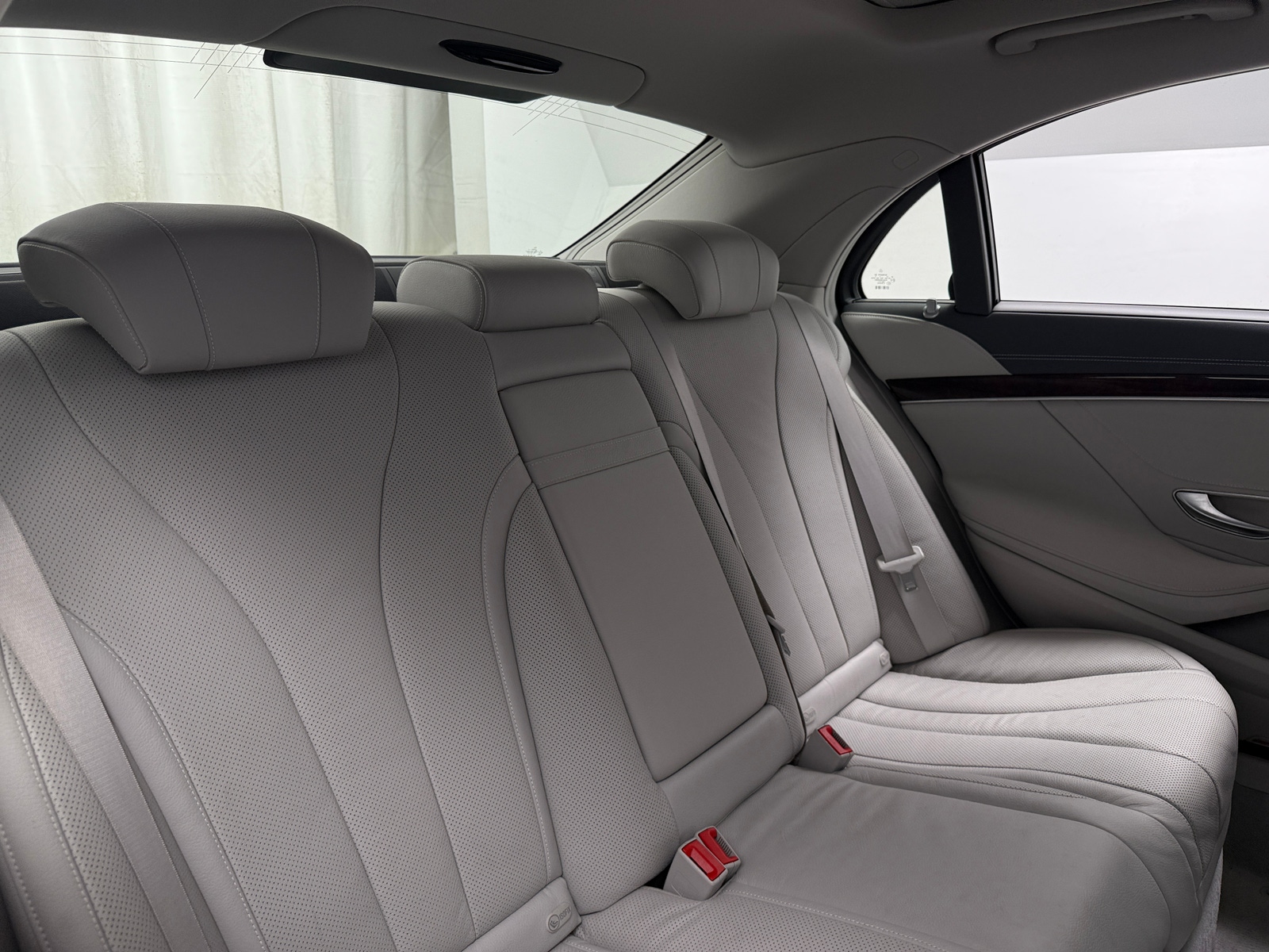 Thumbnail: 2016 Mercedes-Benz S-Class - 5