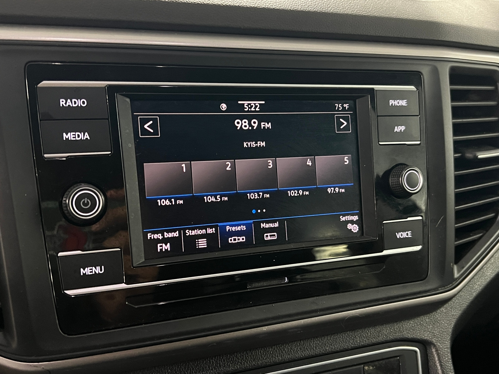 Thumbnail: 2021 Volkswagen Atlas - 4