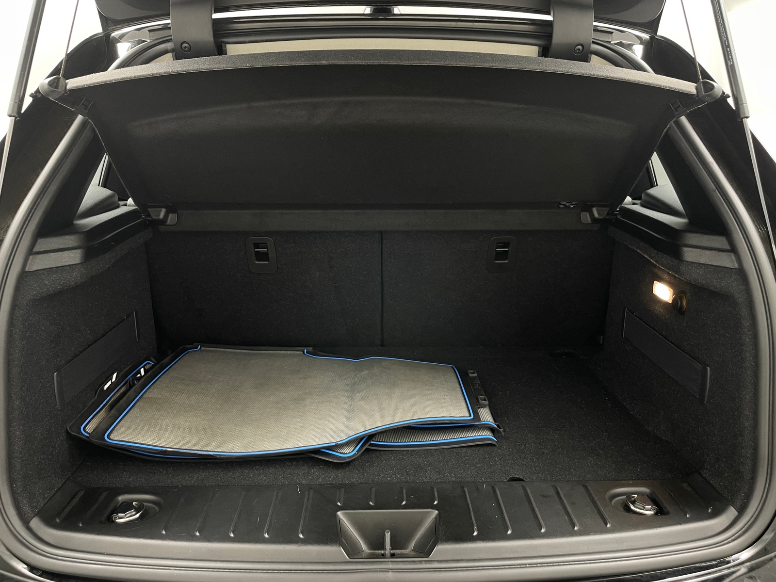 Thumbnail: 2018 BMW i3 - 7