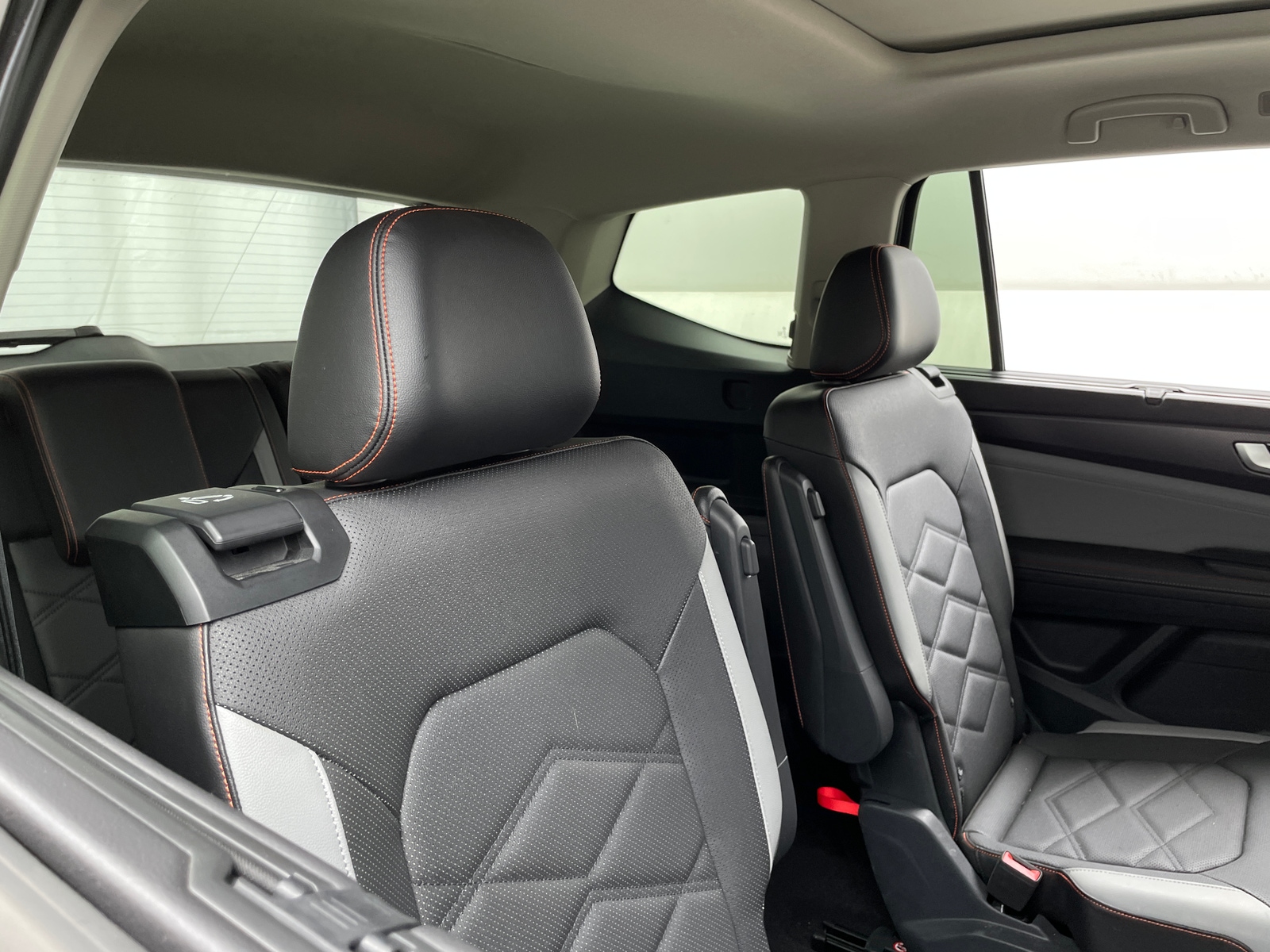 Thumbnail: 2024 Volkswagen Atlas - 5